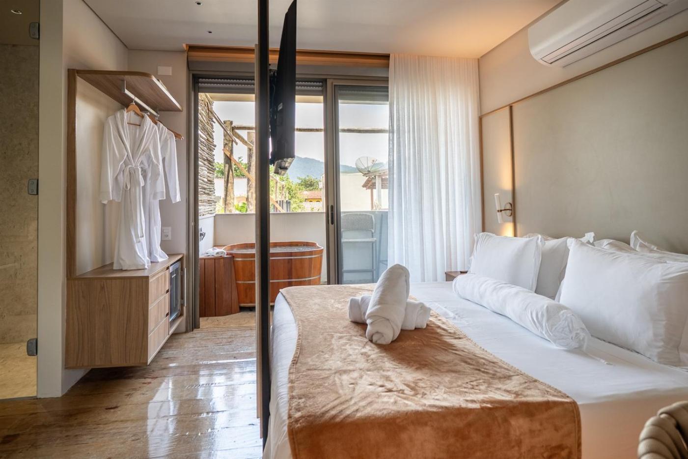 Deluxe Junior Suite