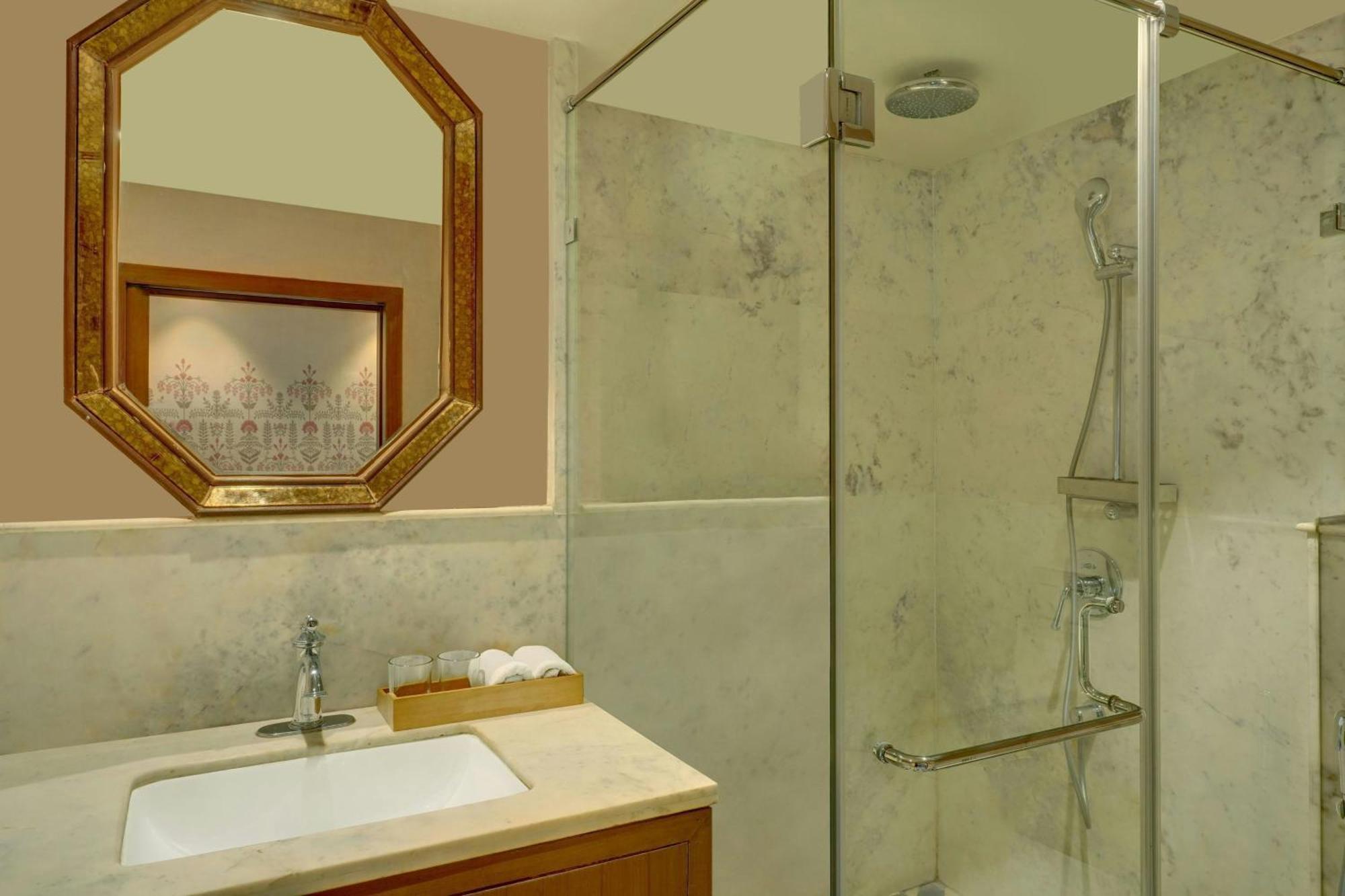 Fern Classic King Room with Mountain View