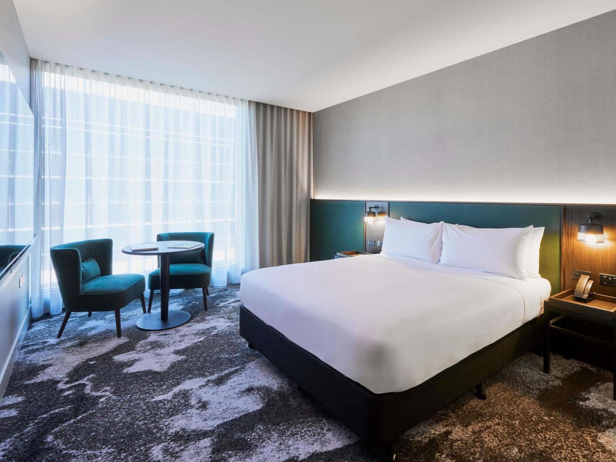 Superior Room with 1 queen size bed
