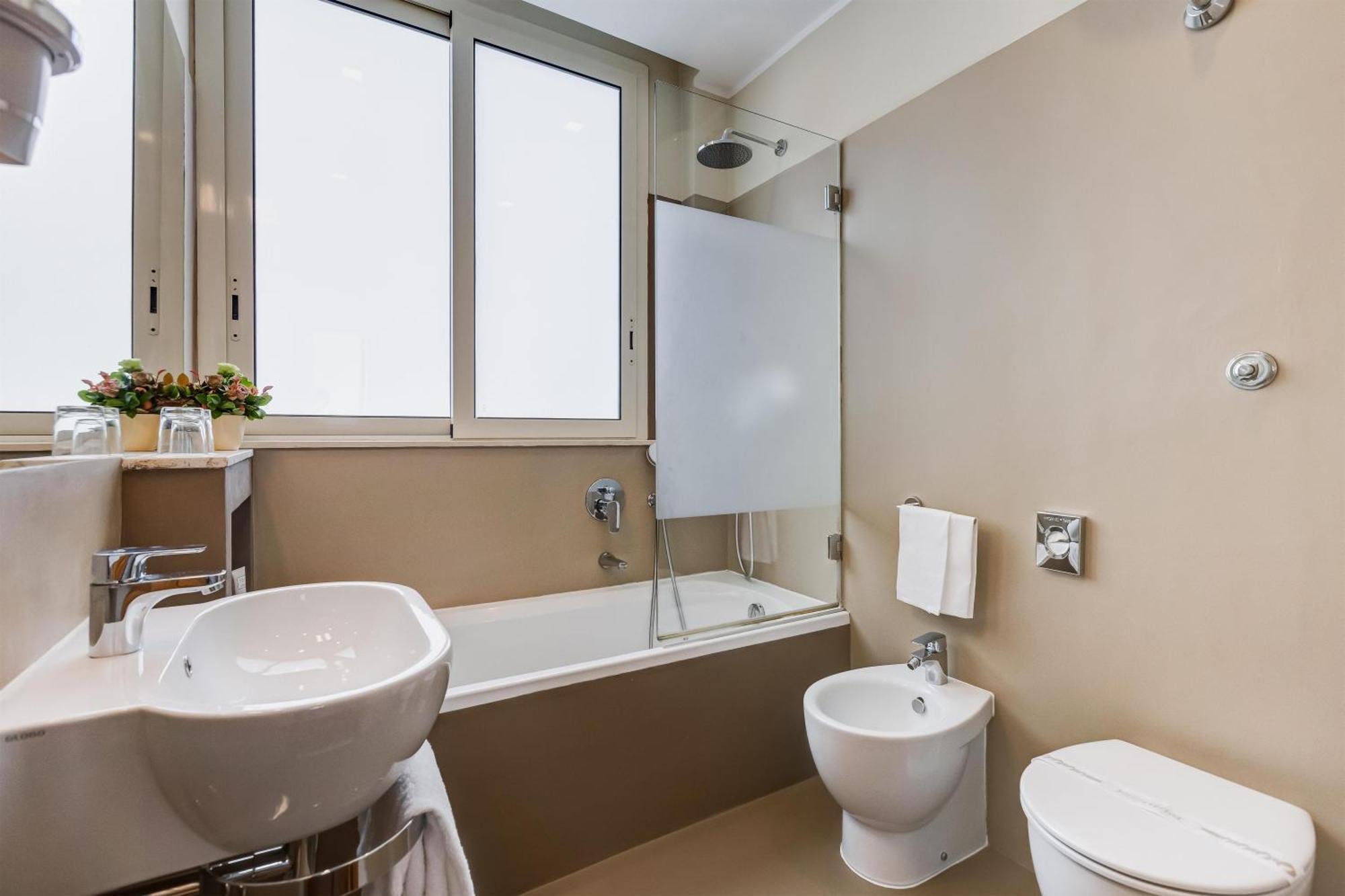 Classic Queen Room