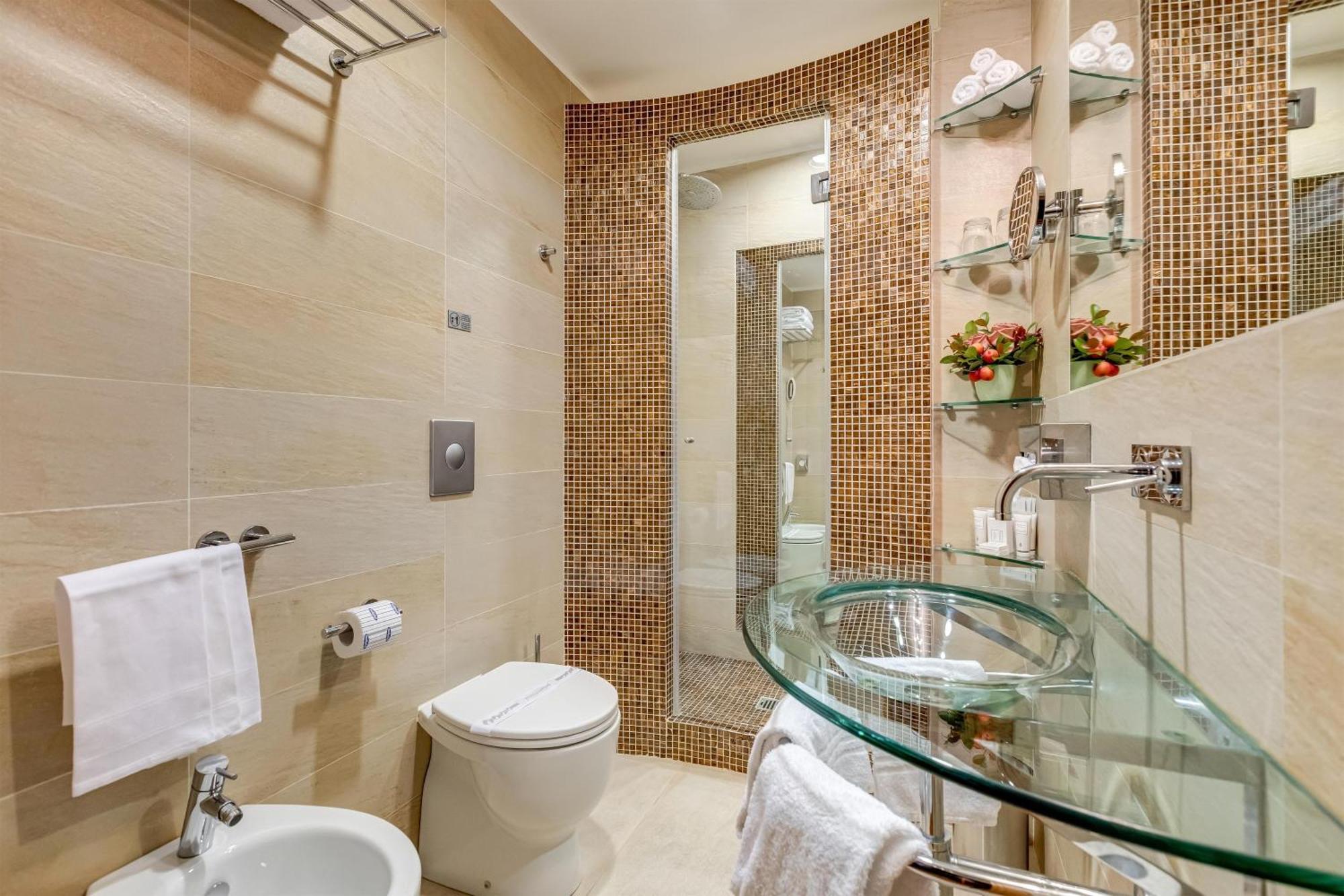 Comfort Queen Room