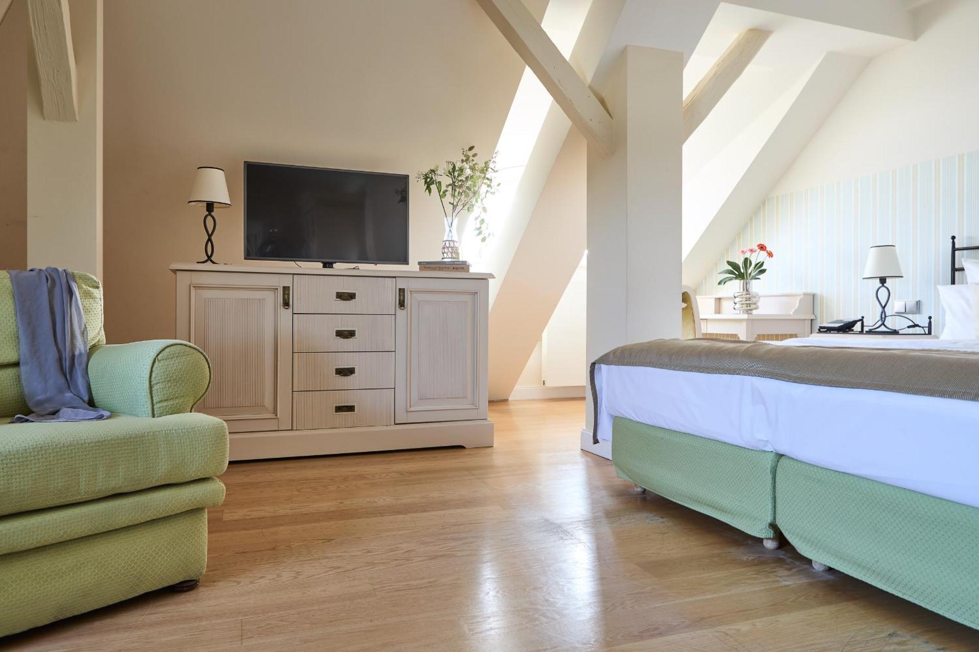 Junior Suite with sea view in the attic