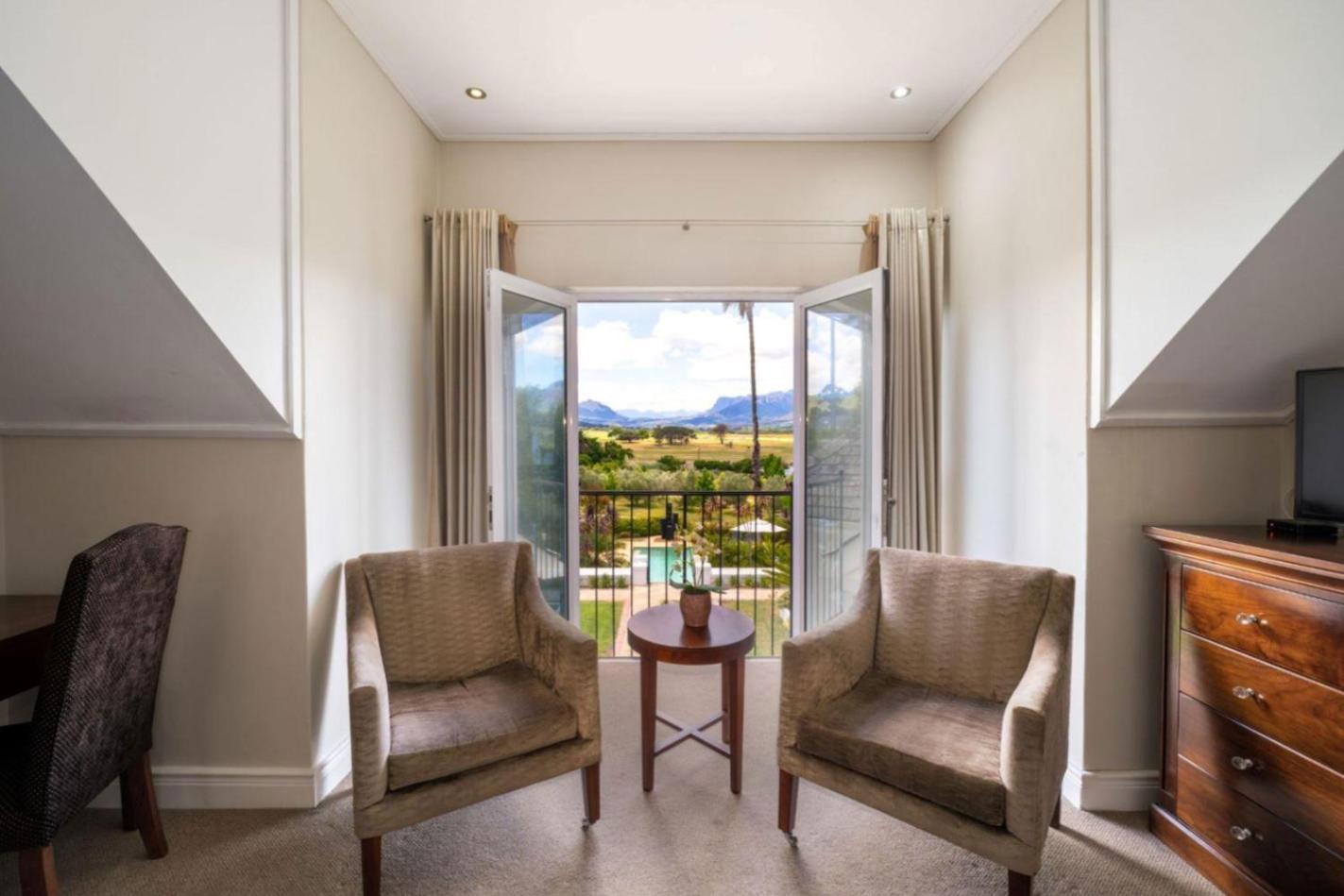 Luxury Double Room with Garden View