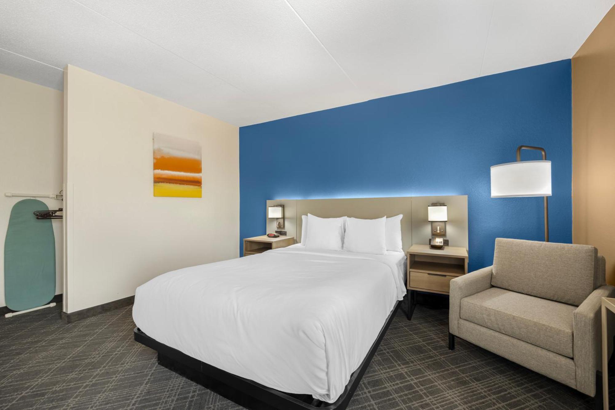Queen Room - Disability Access/Non-Smoking