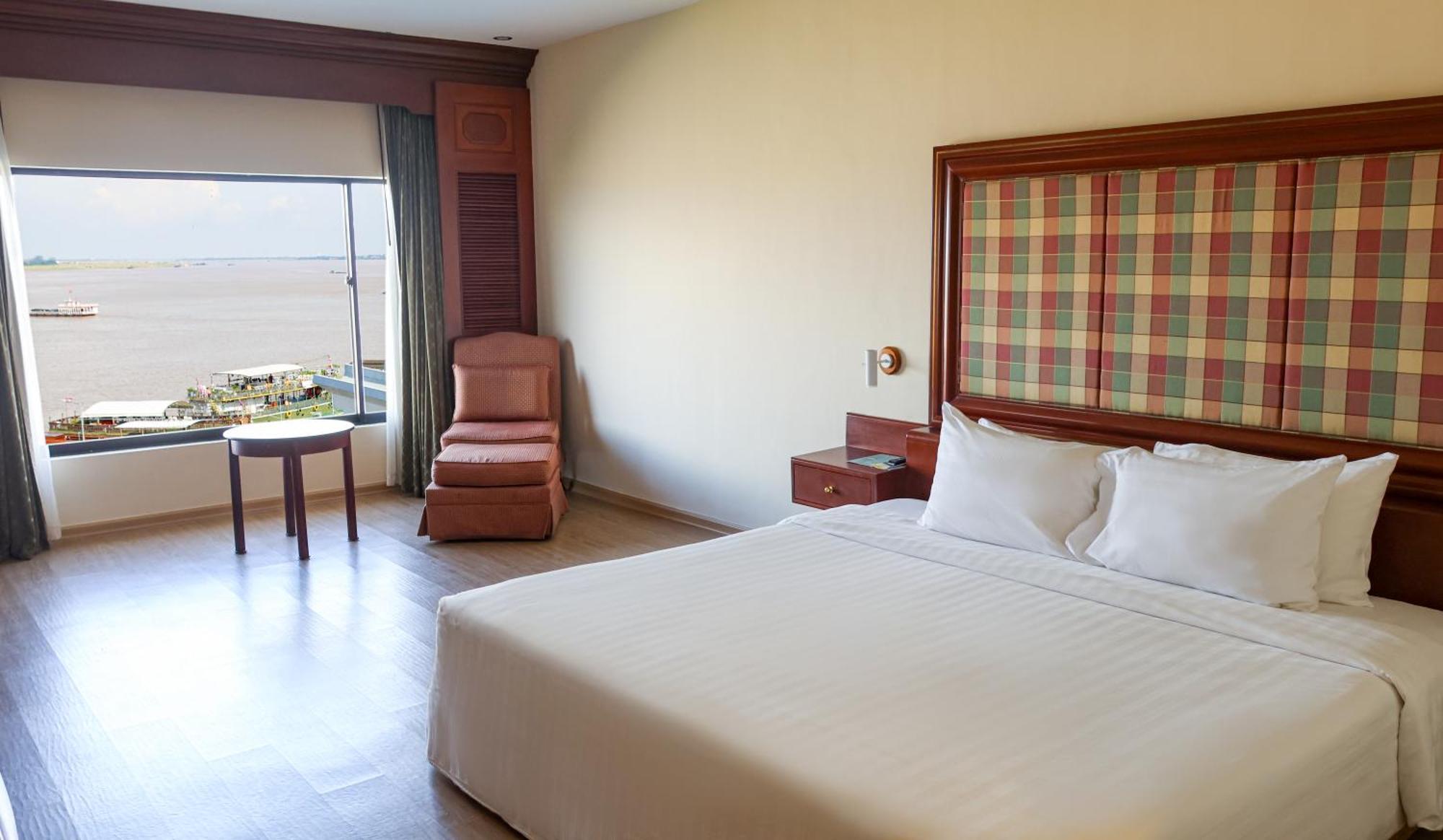 Deluxe Double or Twin Room with River View
