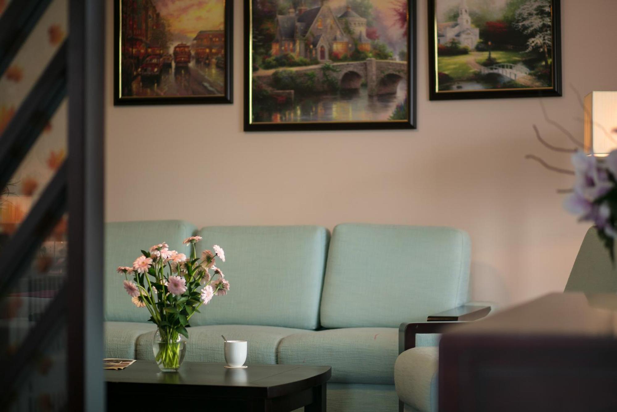 King Suite Mountain View