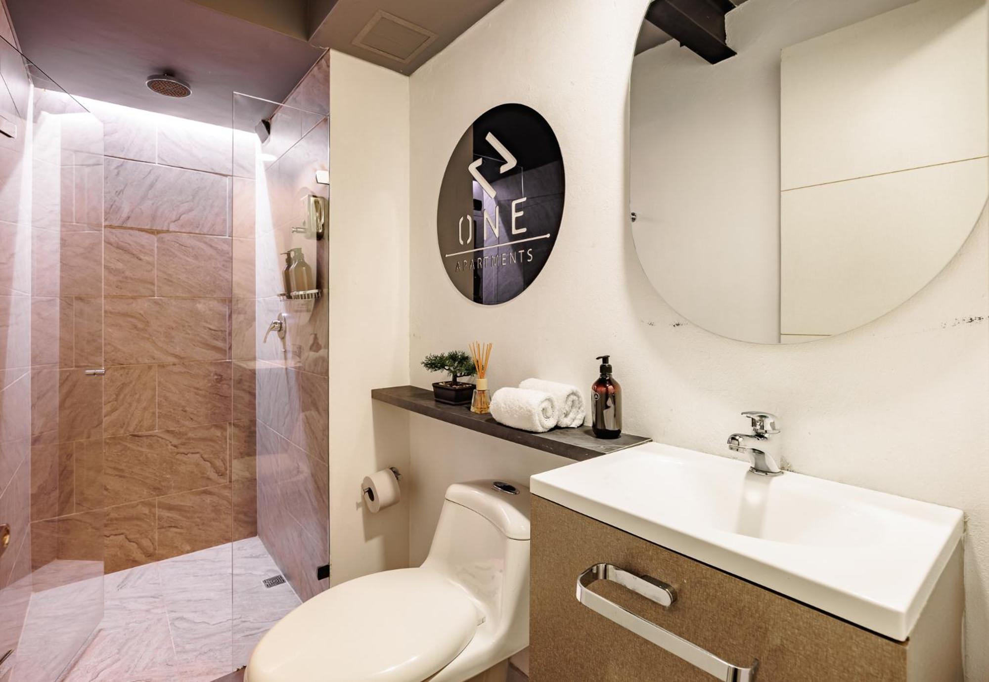 Deluxe Suite with Spa Bath