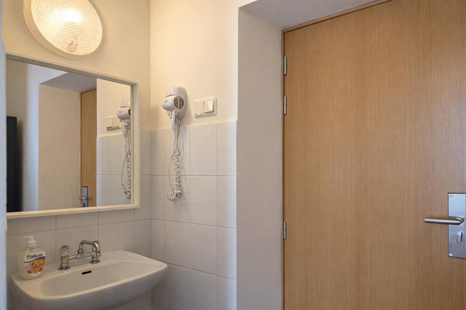 Single Room with Shared Bathroom