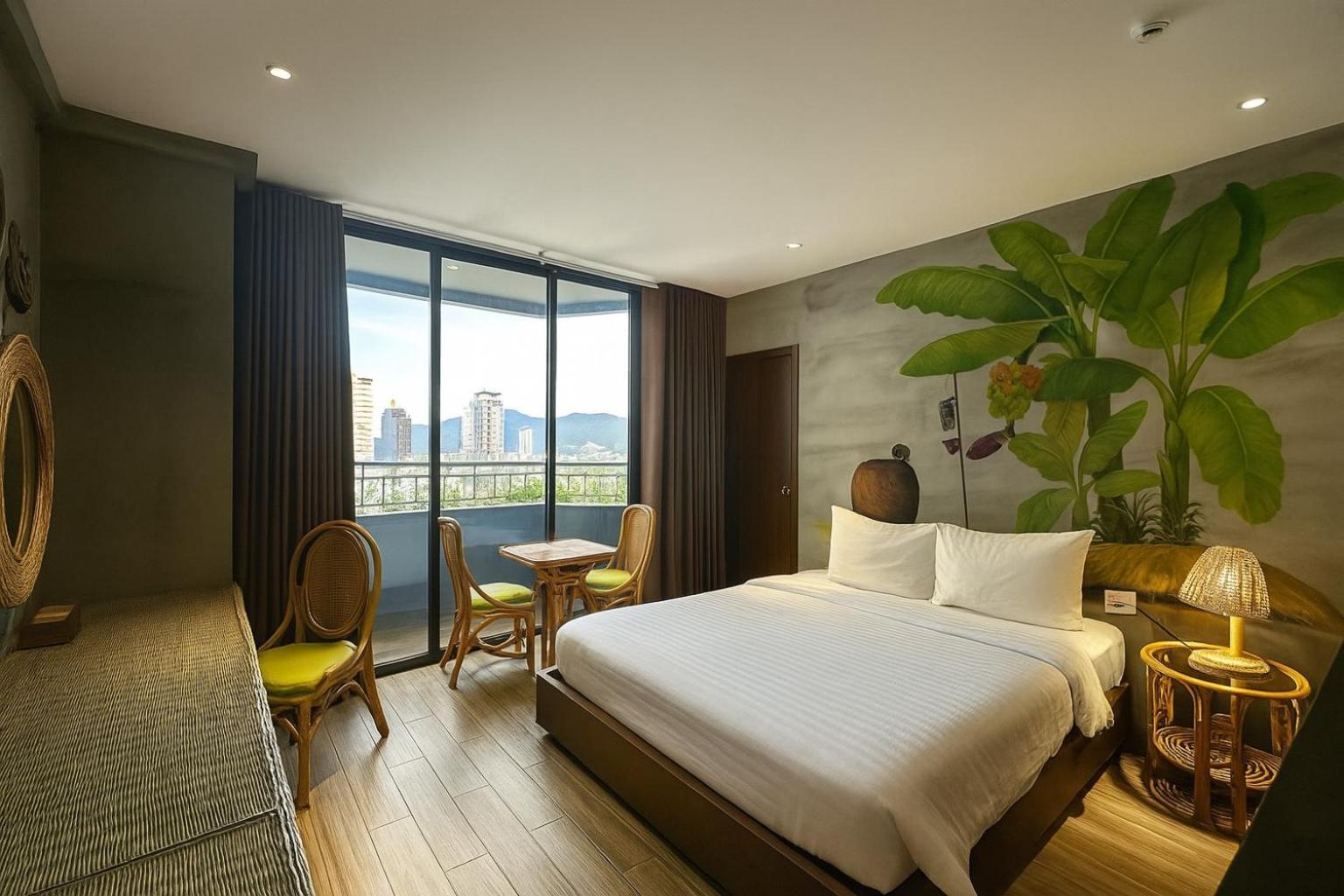 Apartment with City View