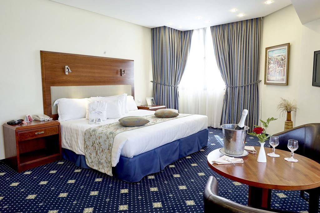 Twin Beds, Deluxe Room, Non-Smoking