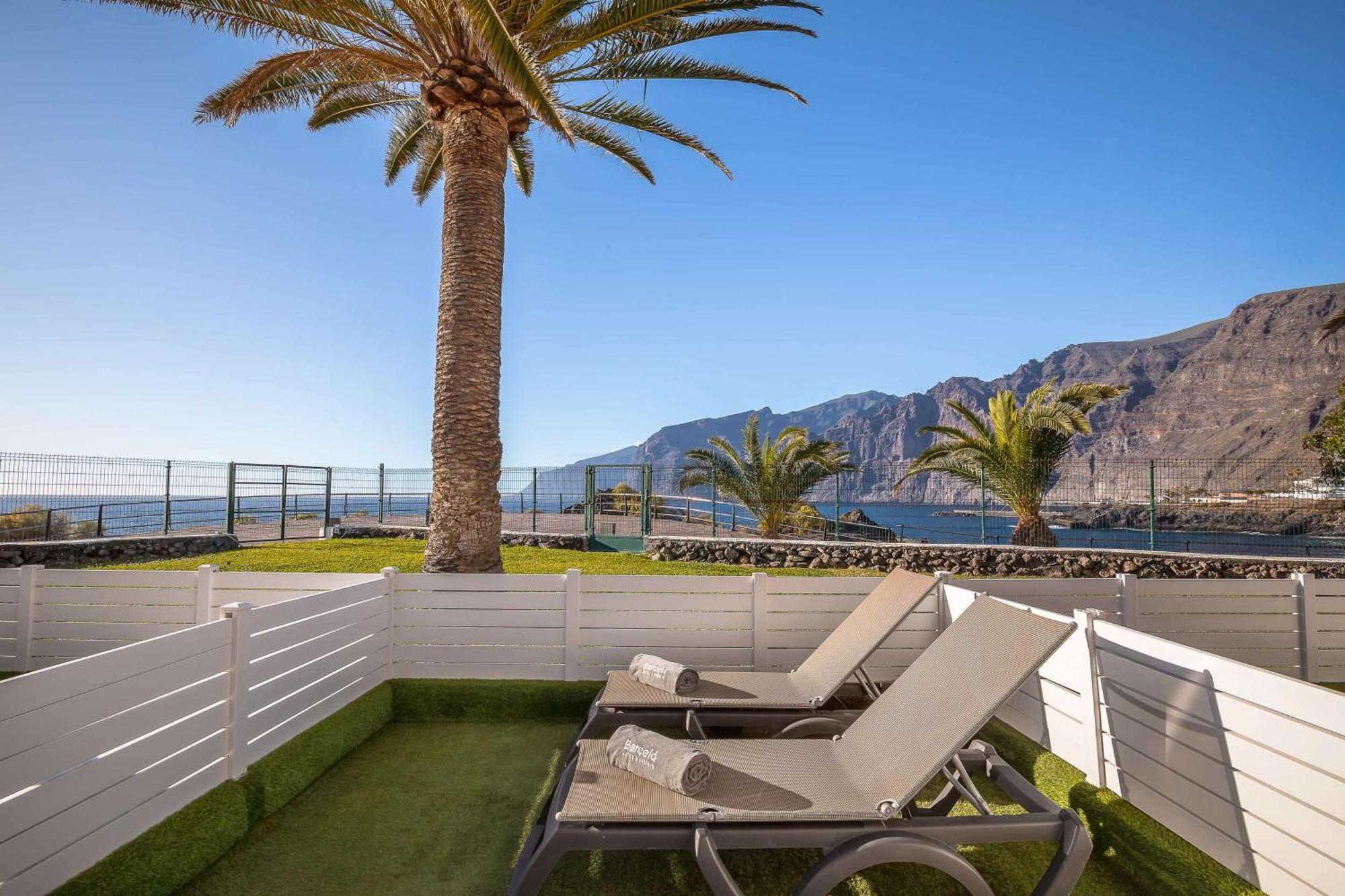 Deluxe Double or Twin Room with Garden View and Hot Tub