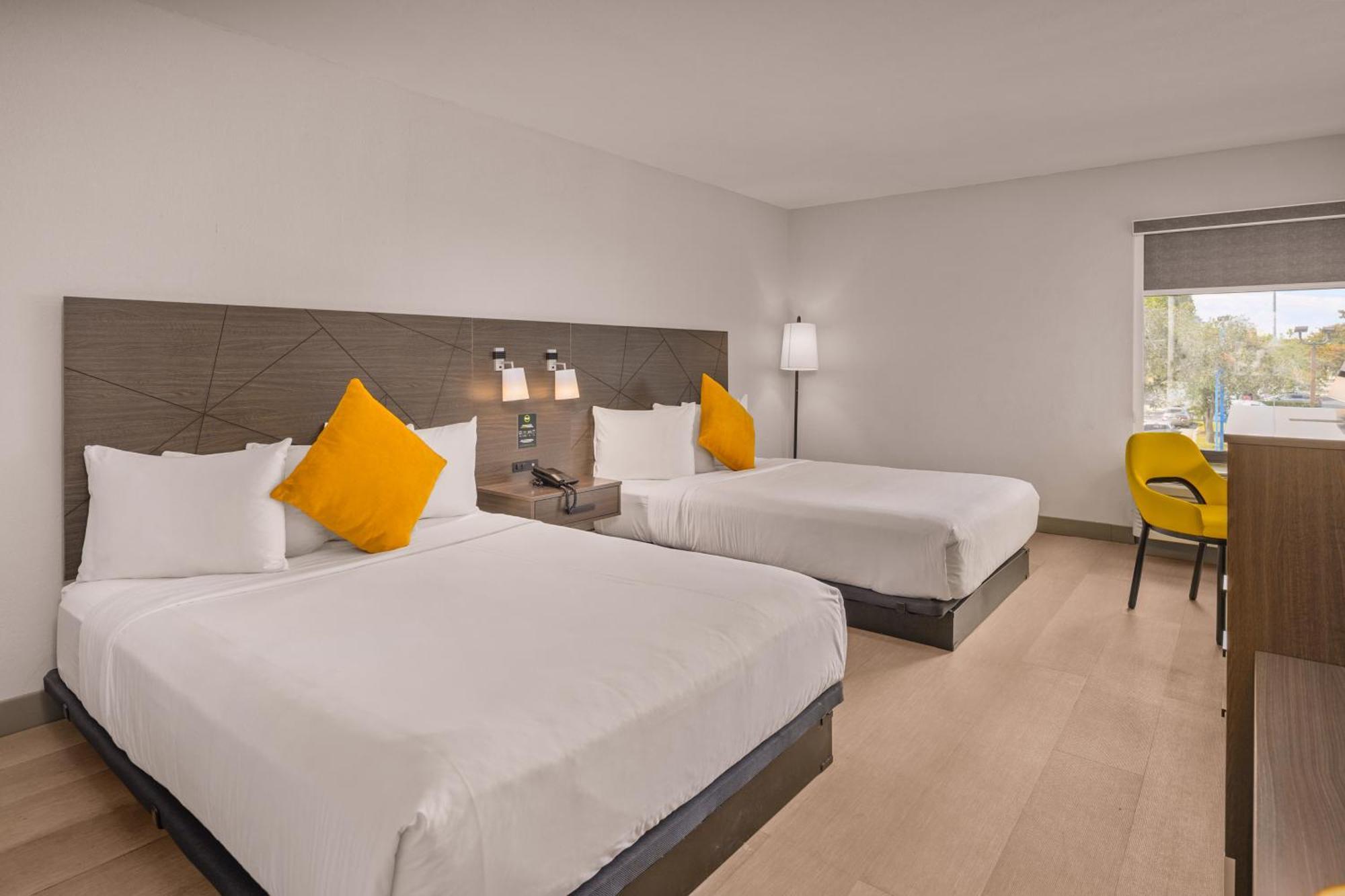 Double Room with Two Double Beds - Accessible/Non Smoking