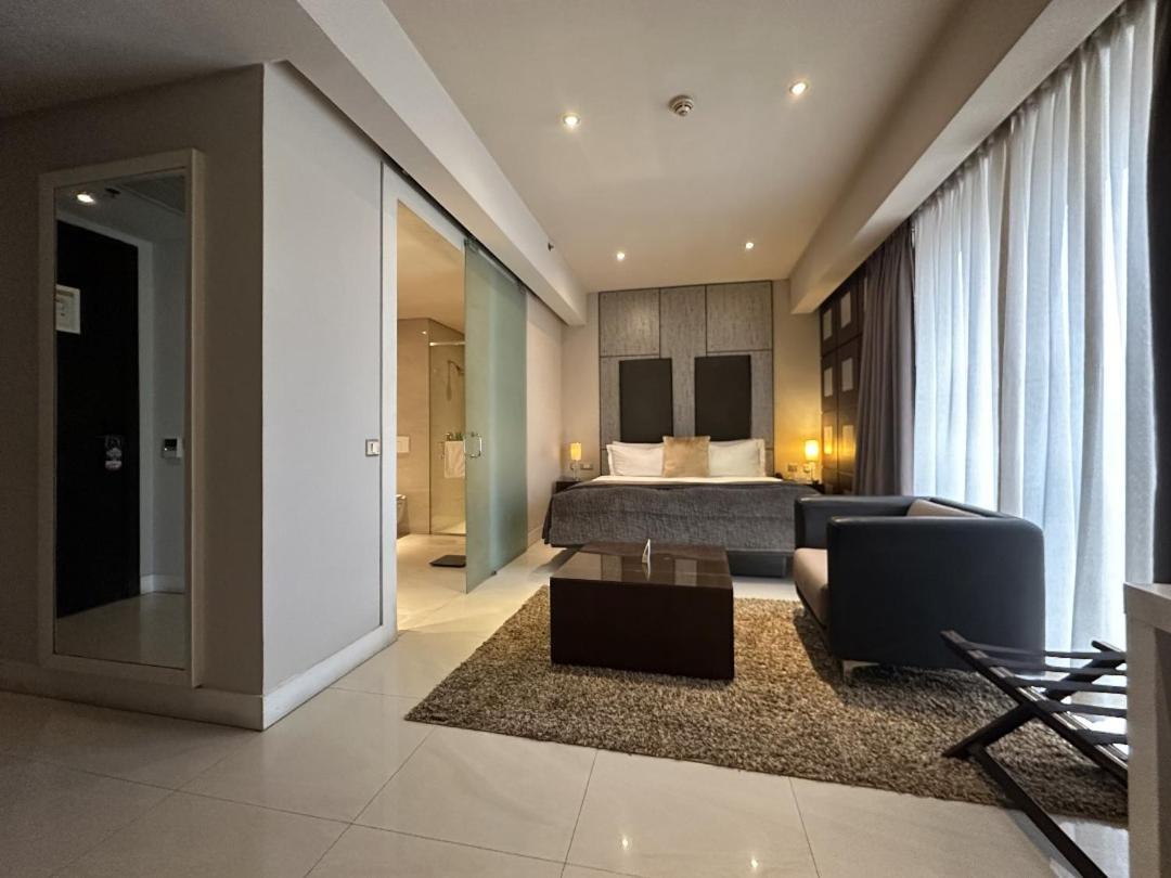 Luxury King Room