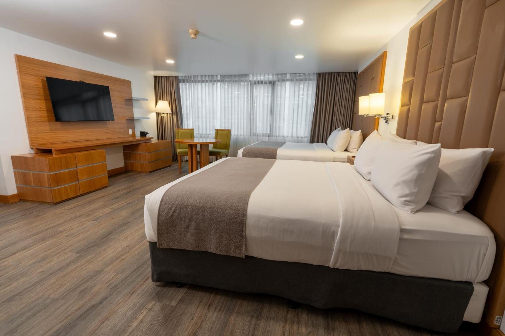 Junior Suite with Two Queen Beds - Mobility Accessible/Non-Smoking