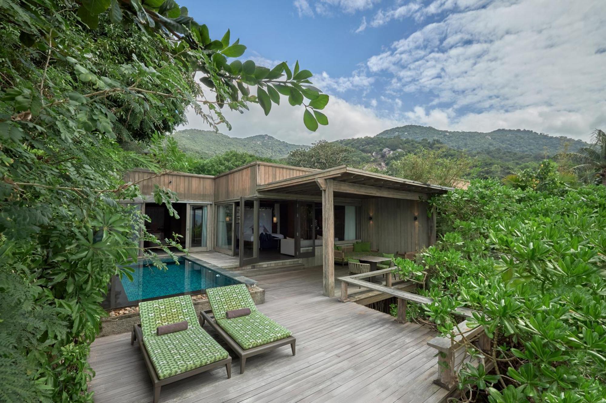Beachfront Pool Villa