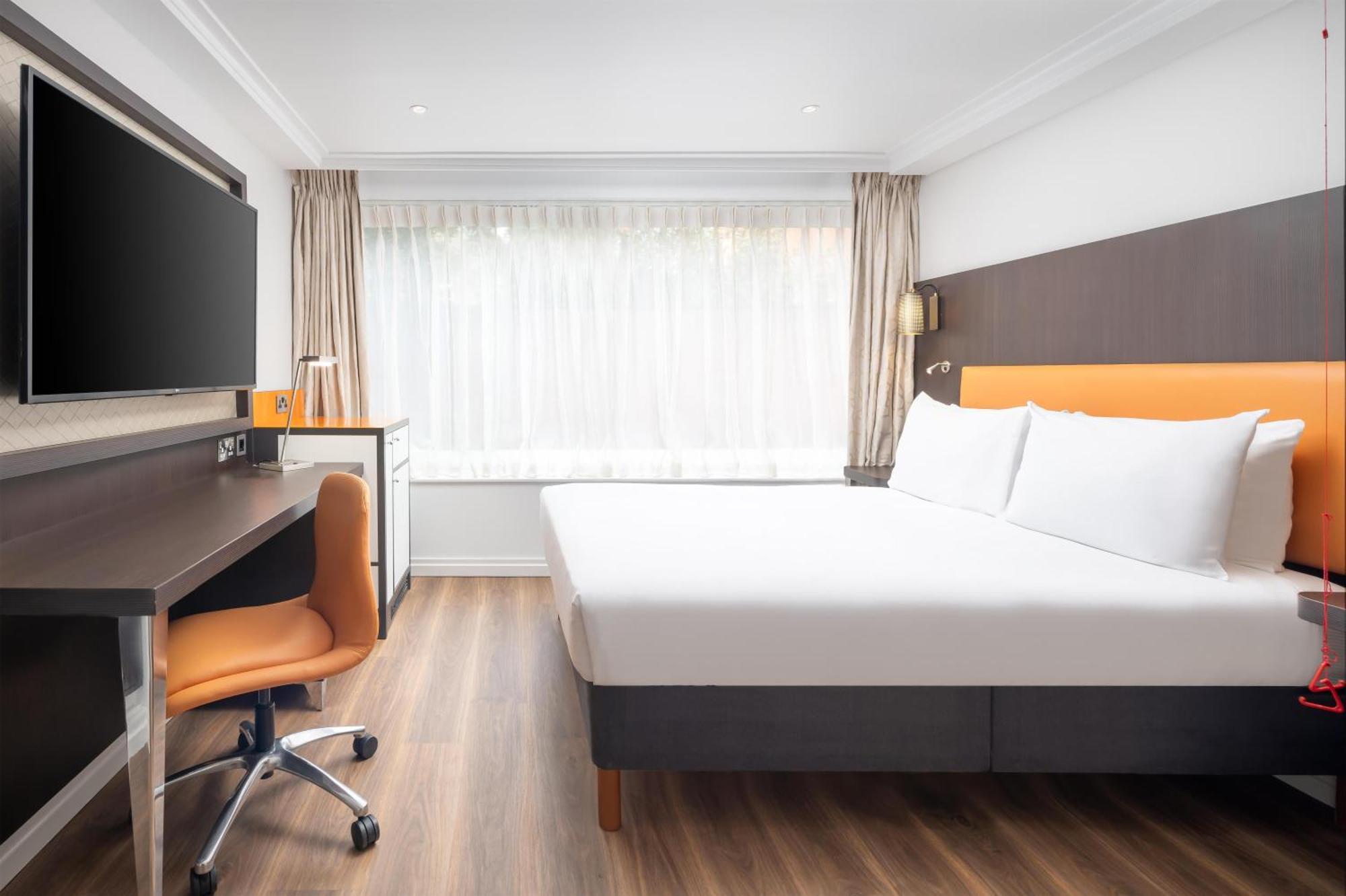 Queen Room - Mobility Access