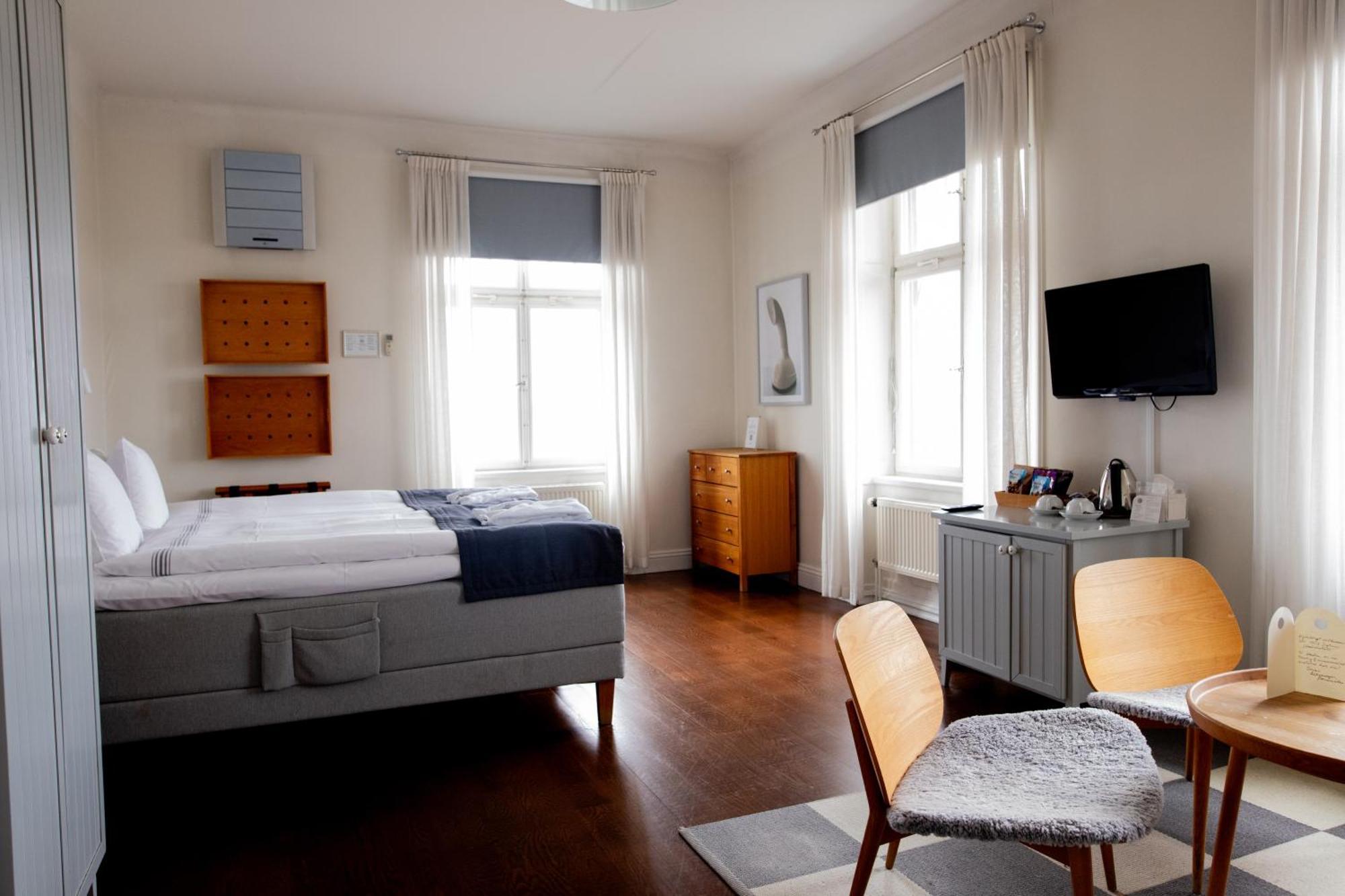 Deluxe Twin Room with Lake View