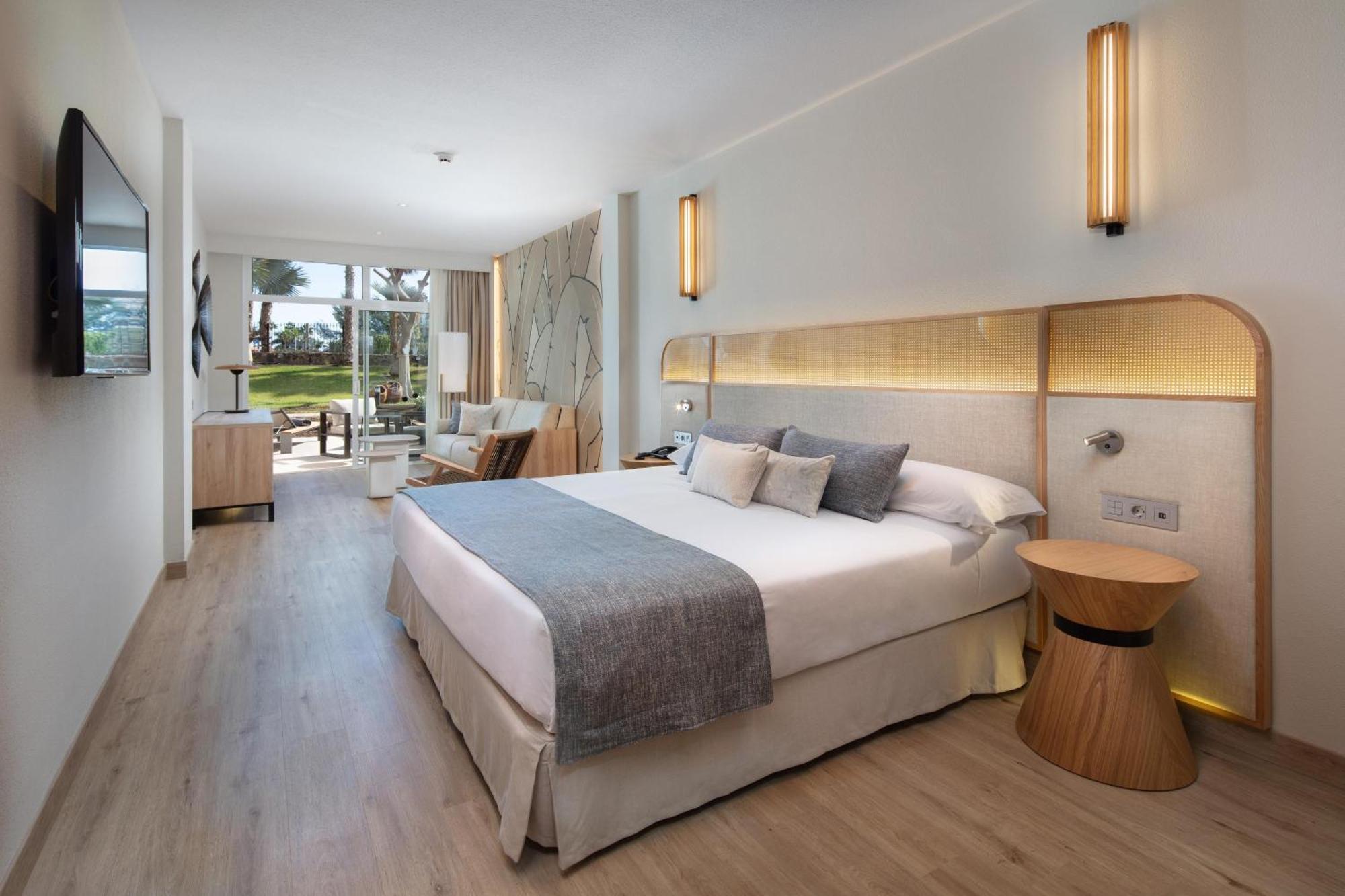Junior Suite with Garden View (3 Adults)