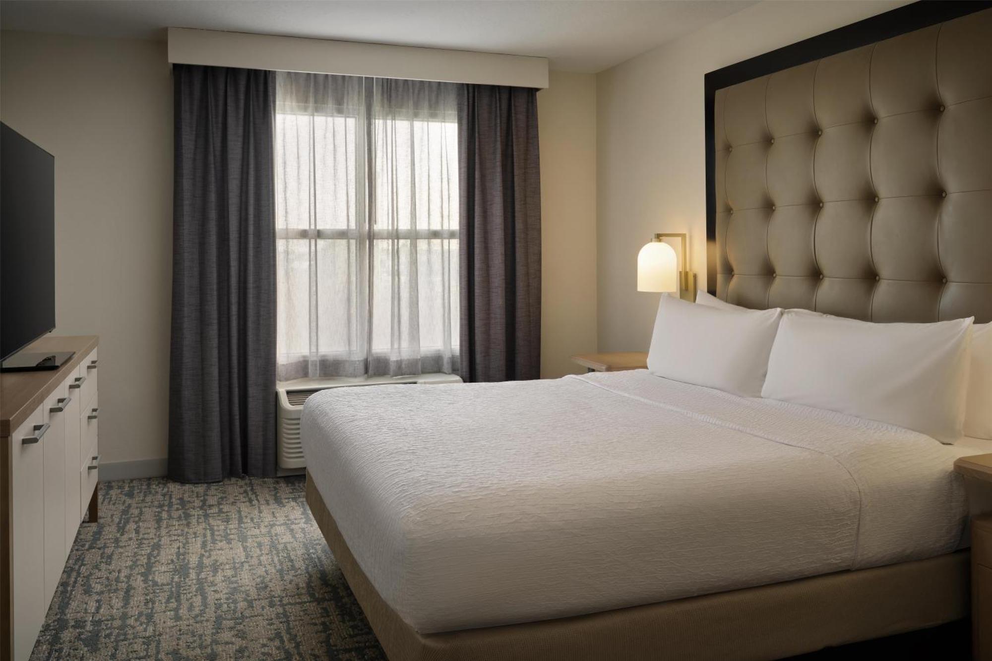 Two Bedroom Suite with One King and Two Queen Beds - Non-Smoking