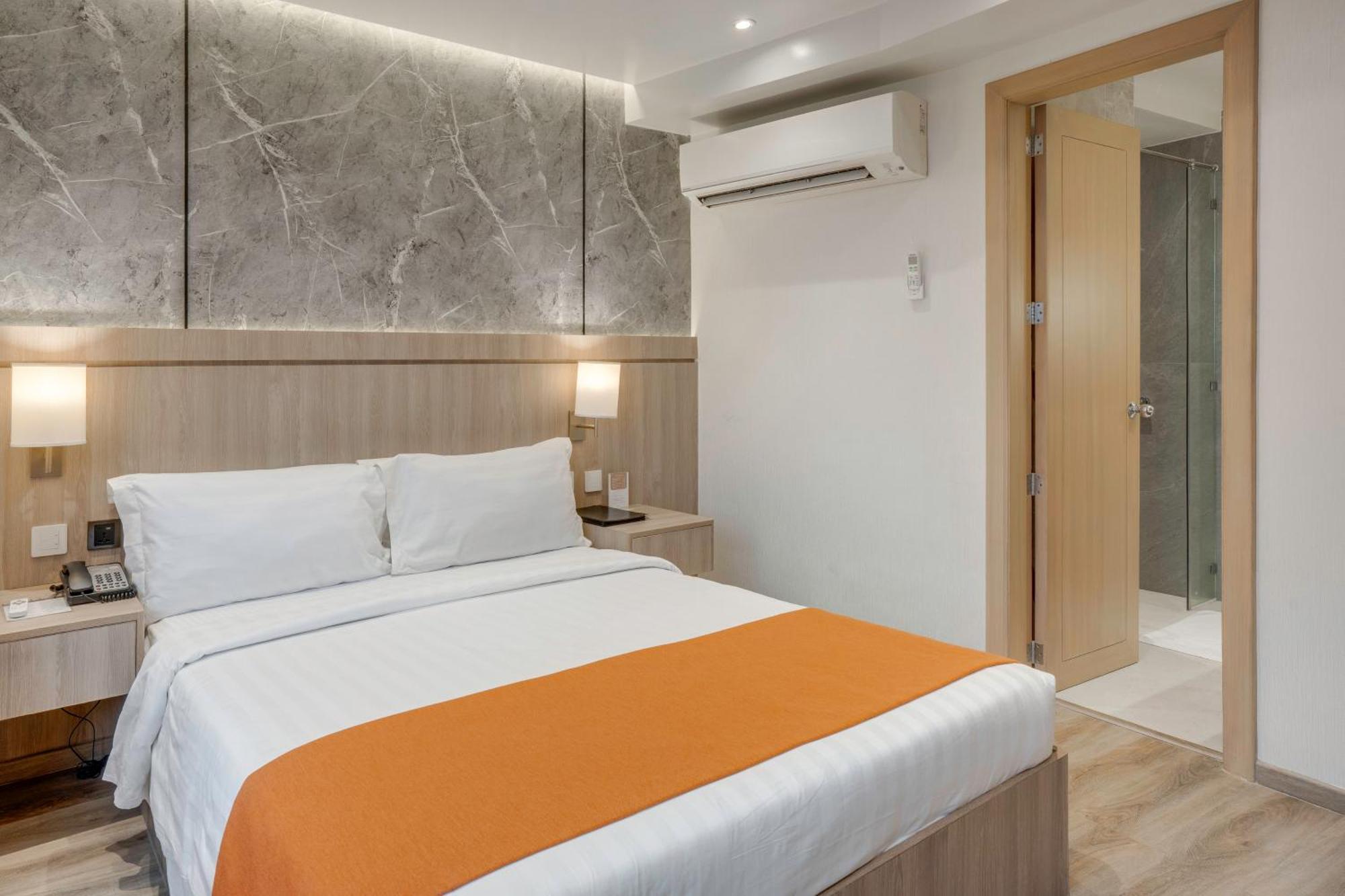 Modern Executive Queen Room