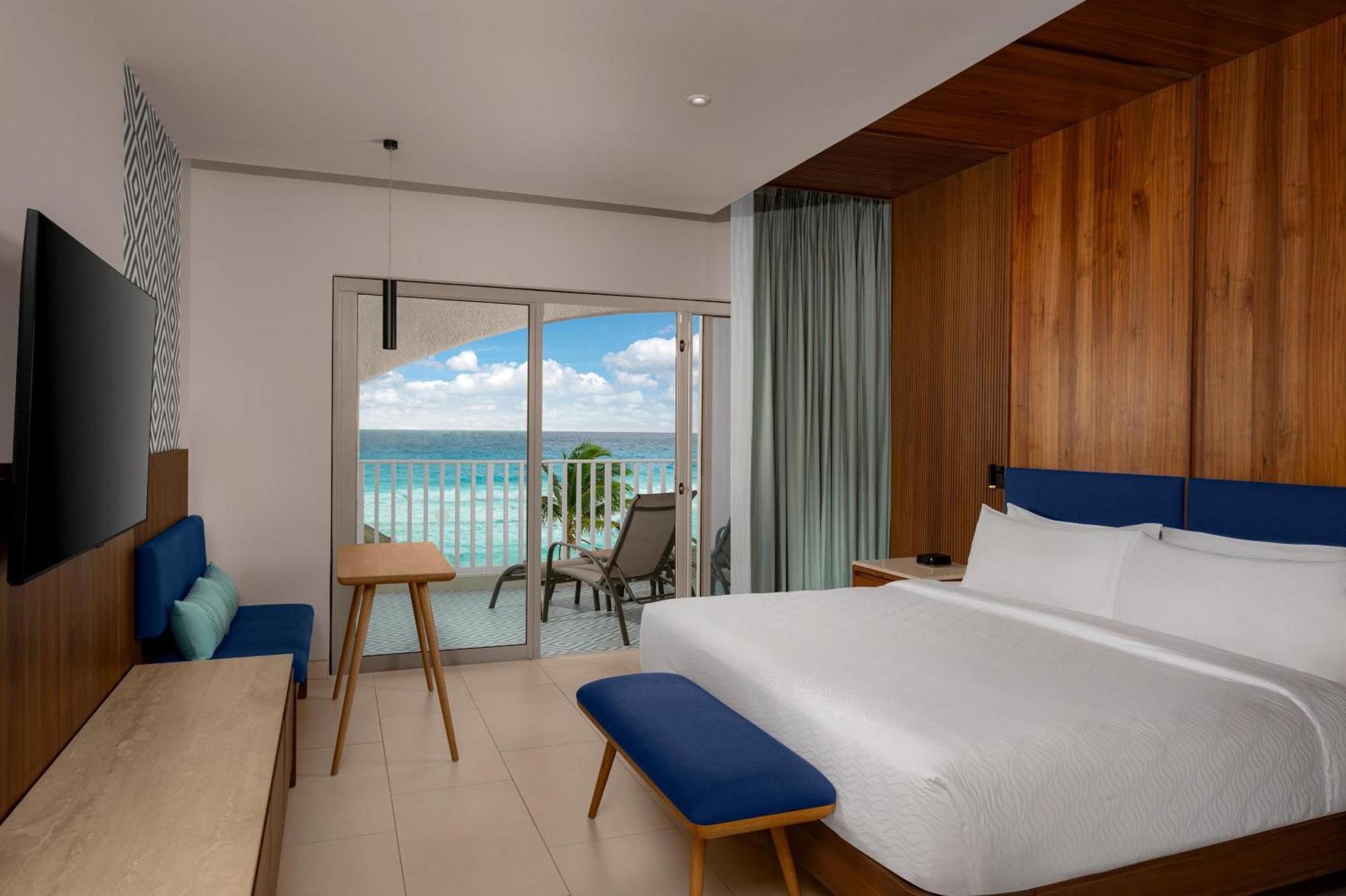 Enclave Beachfront King Room Terrace