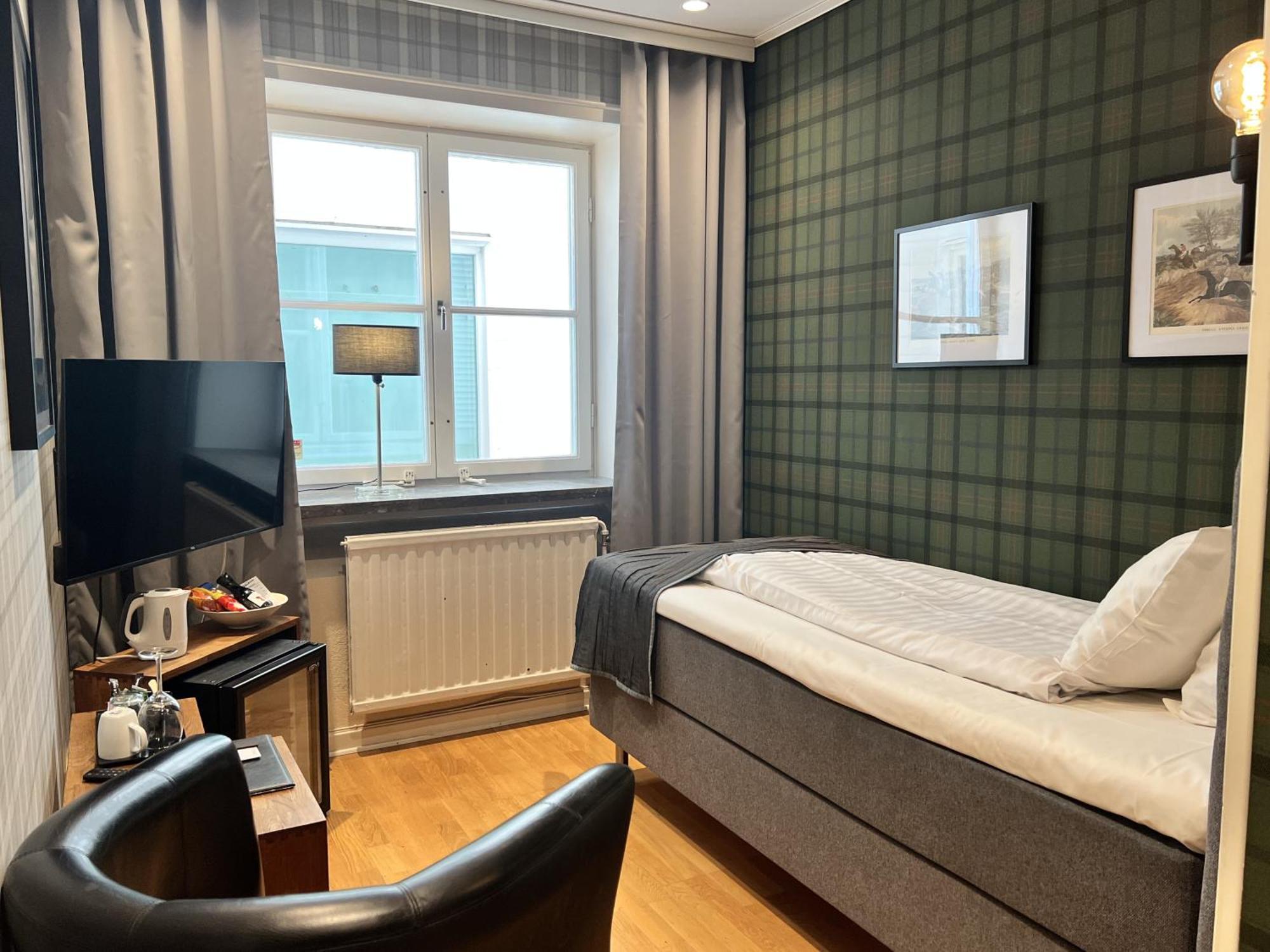 Small Single Room