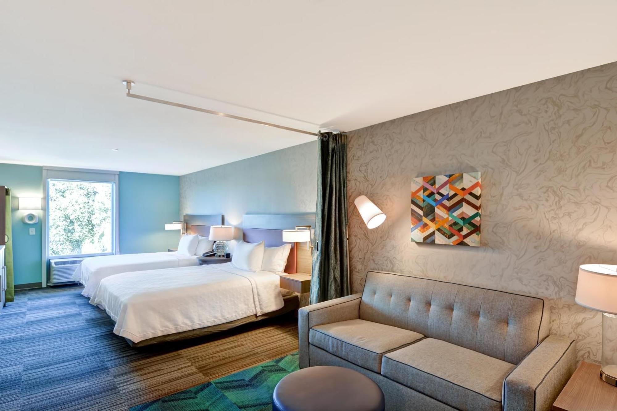 Studio with One King Bed and Accessible Tub - Non-Smoking