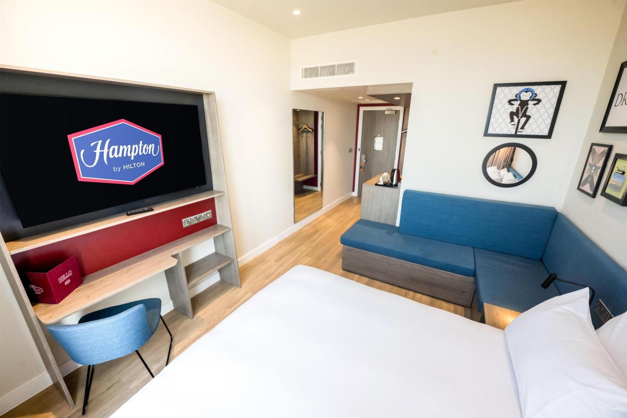 Premium Queen Room with Sofa Bed and Sea View - Non-Smoking