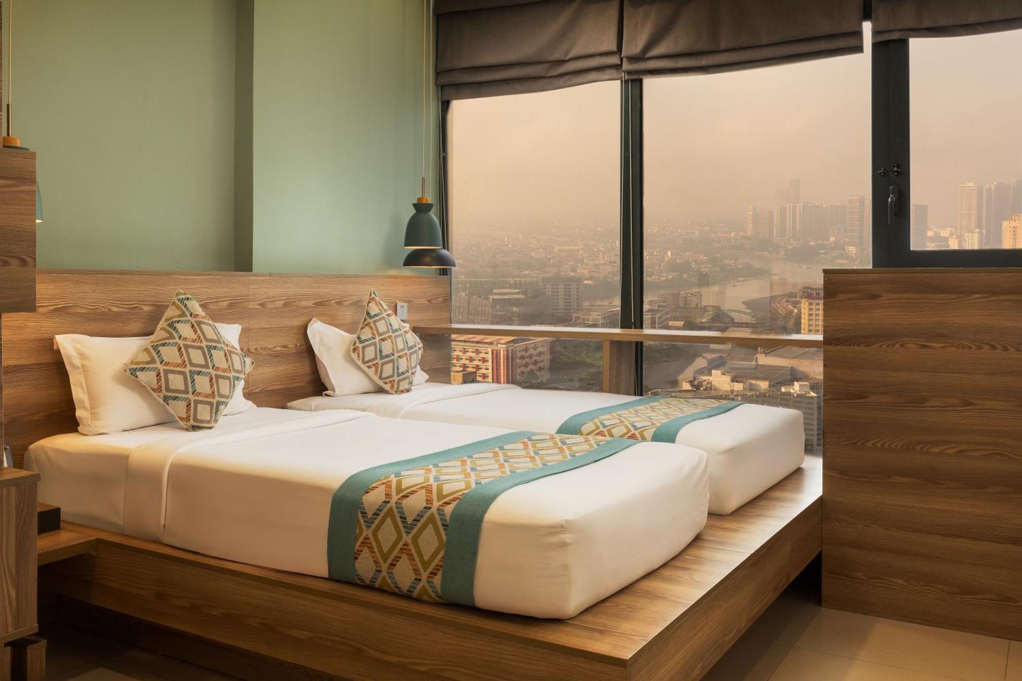 Deluxe Twin Room - City View