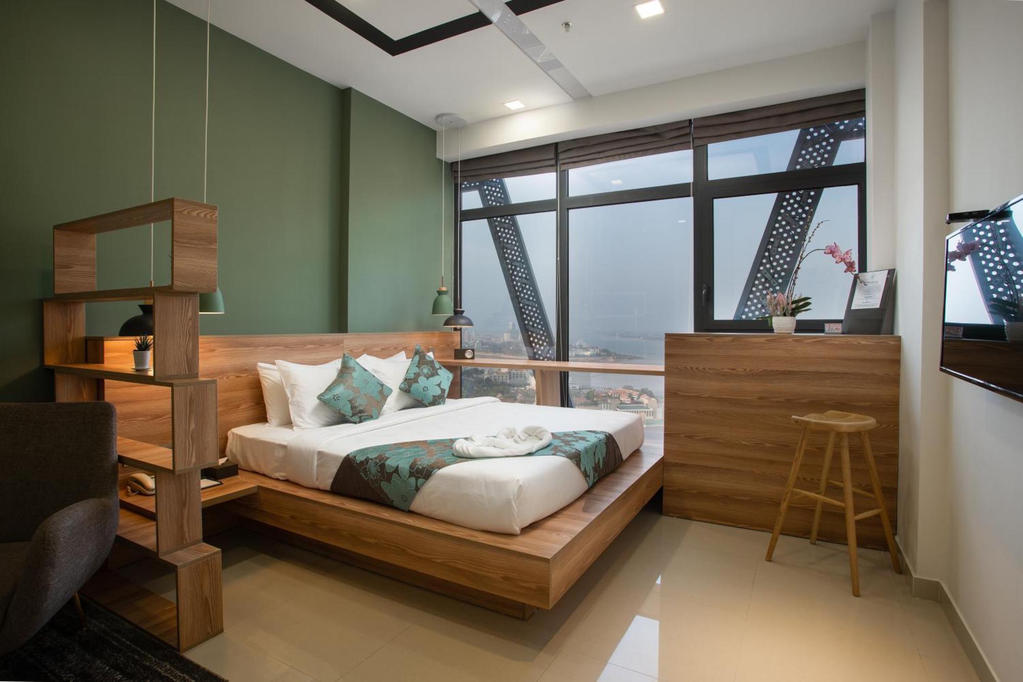 Landmark Double Room - River View