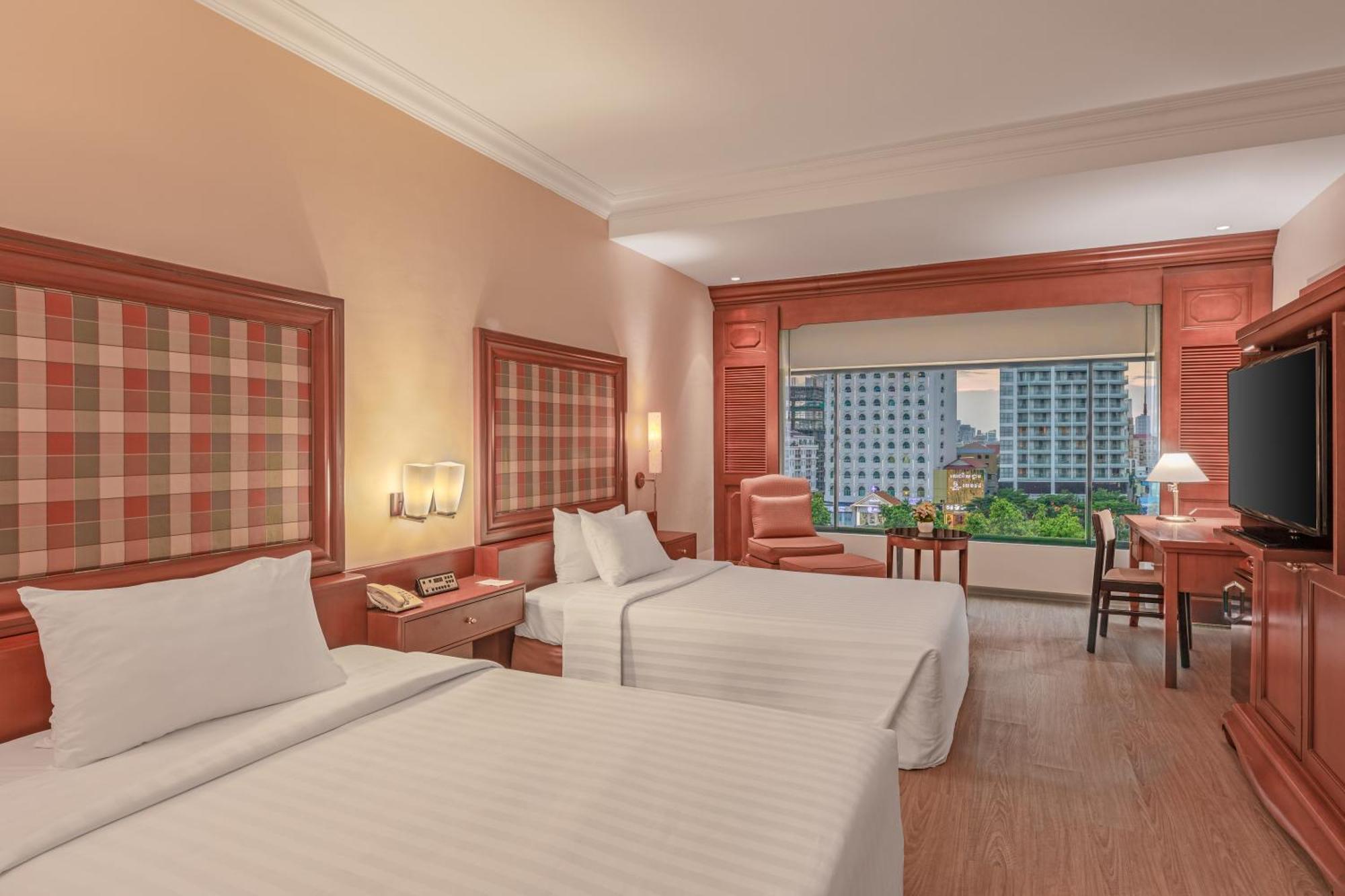 Deluxe Double or Twin Room with City View