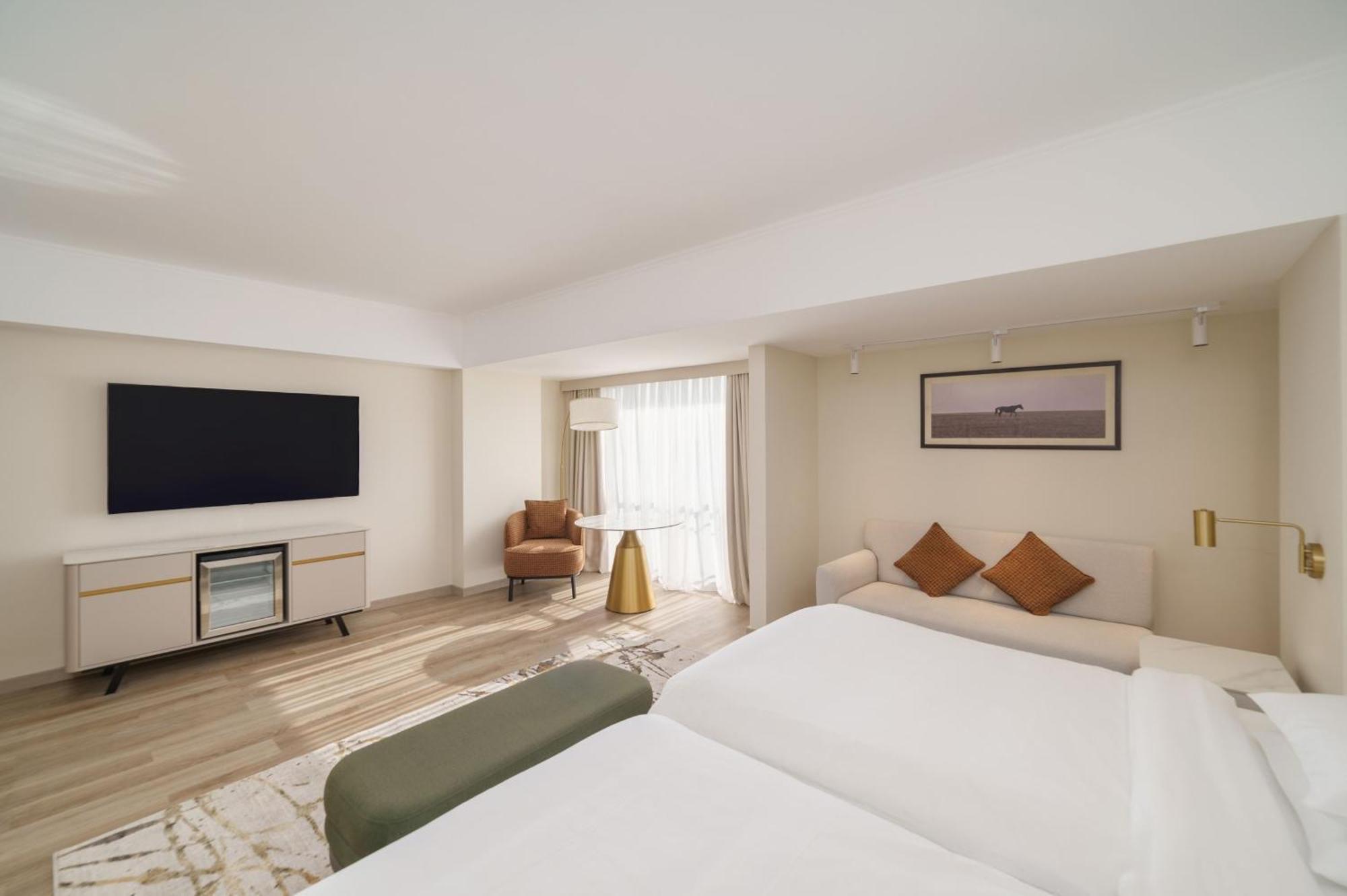 Deluxe Twin Room - Club Access