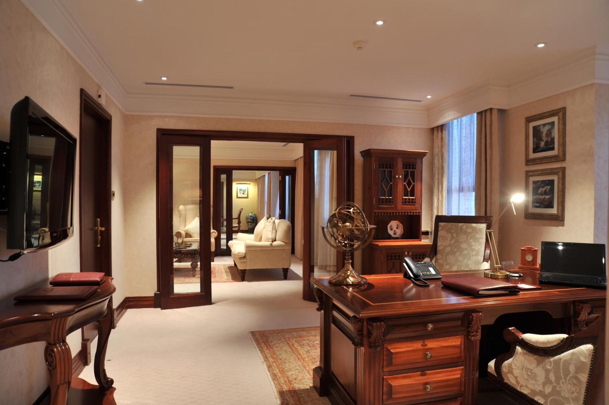 Presidential Suite