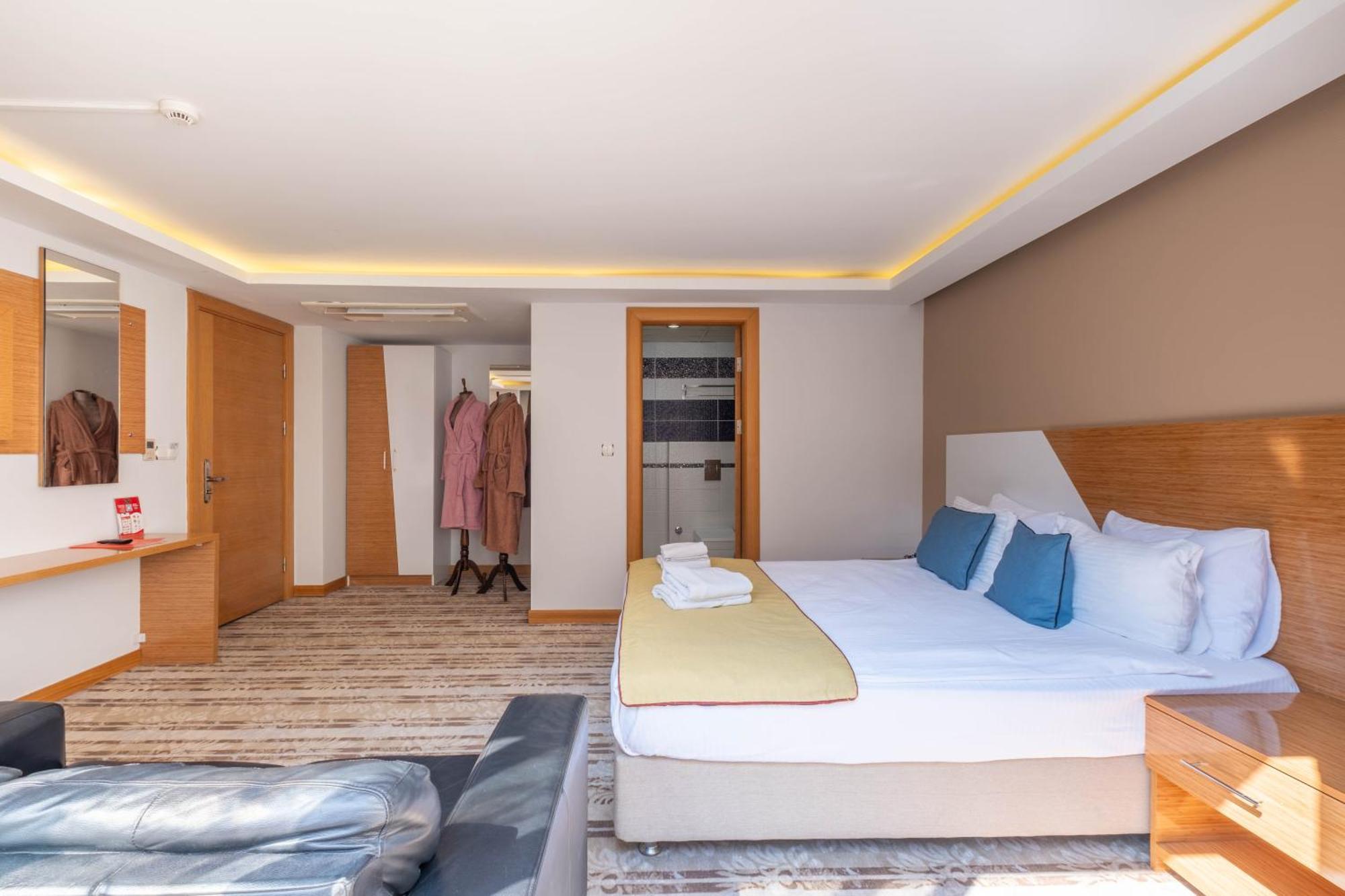 Double Room with Balcony