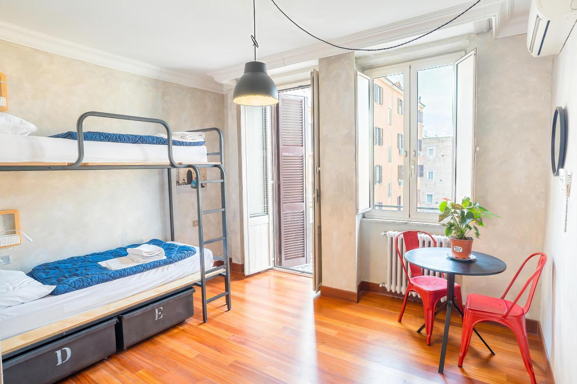 Quadruple Room with Private Bathroom