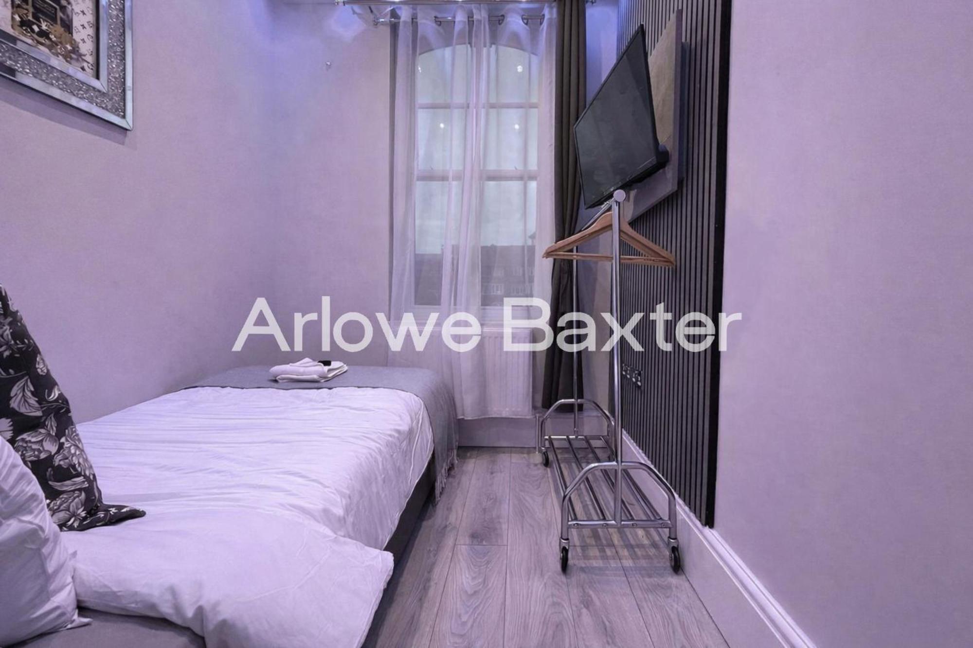 Single Room with Shared Bathroom
