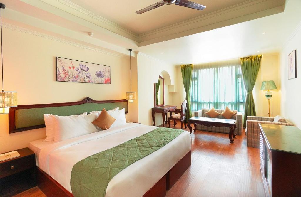Superior King Room