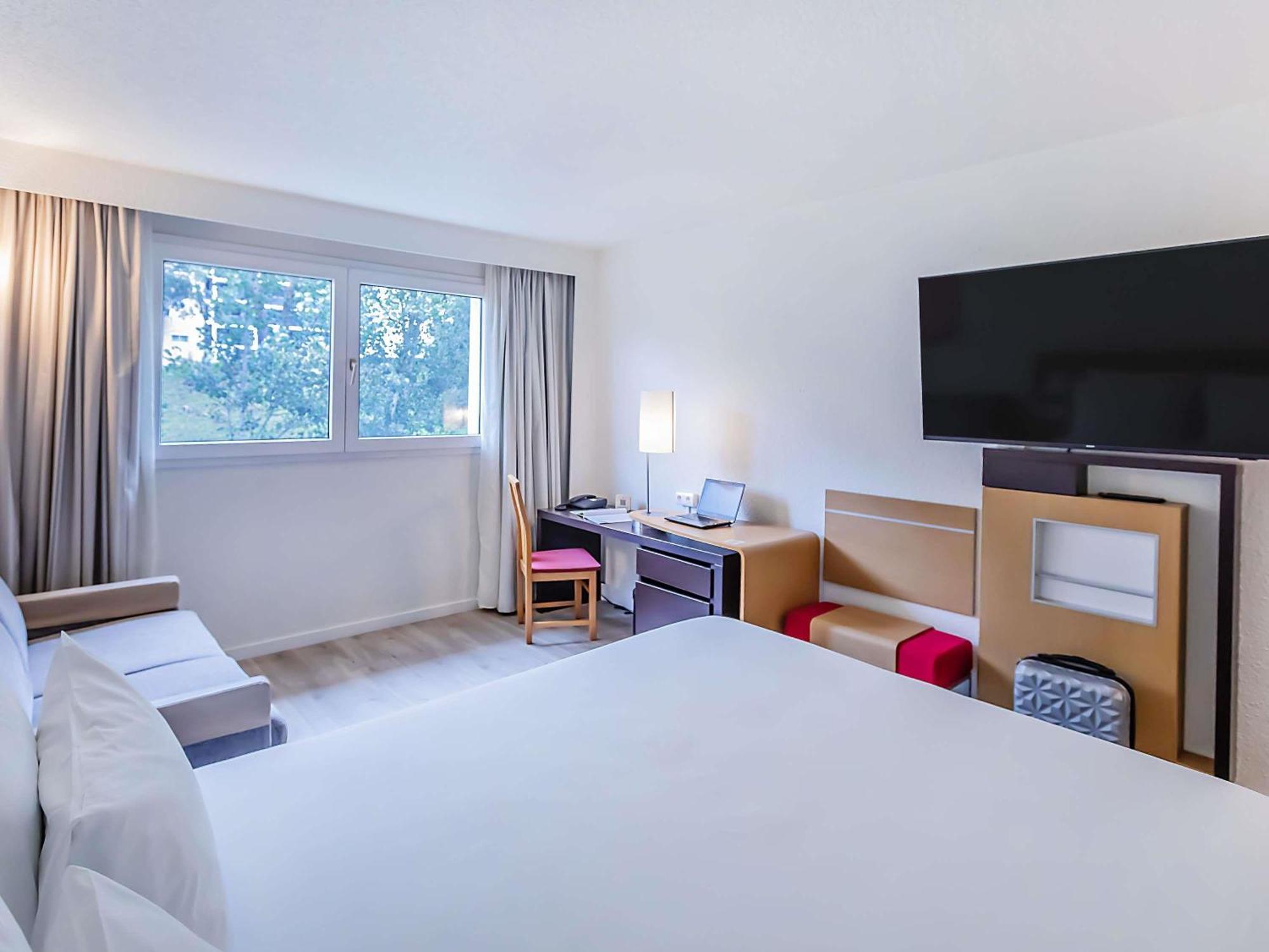 Standard Double Room with Sofa Bed and Pool View