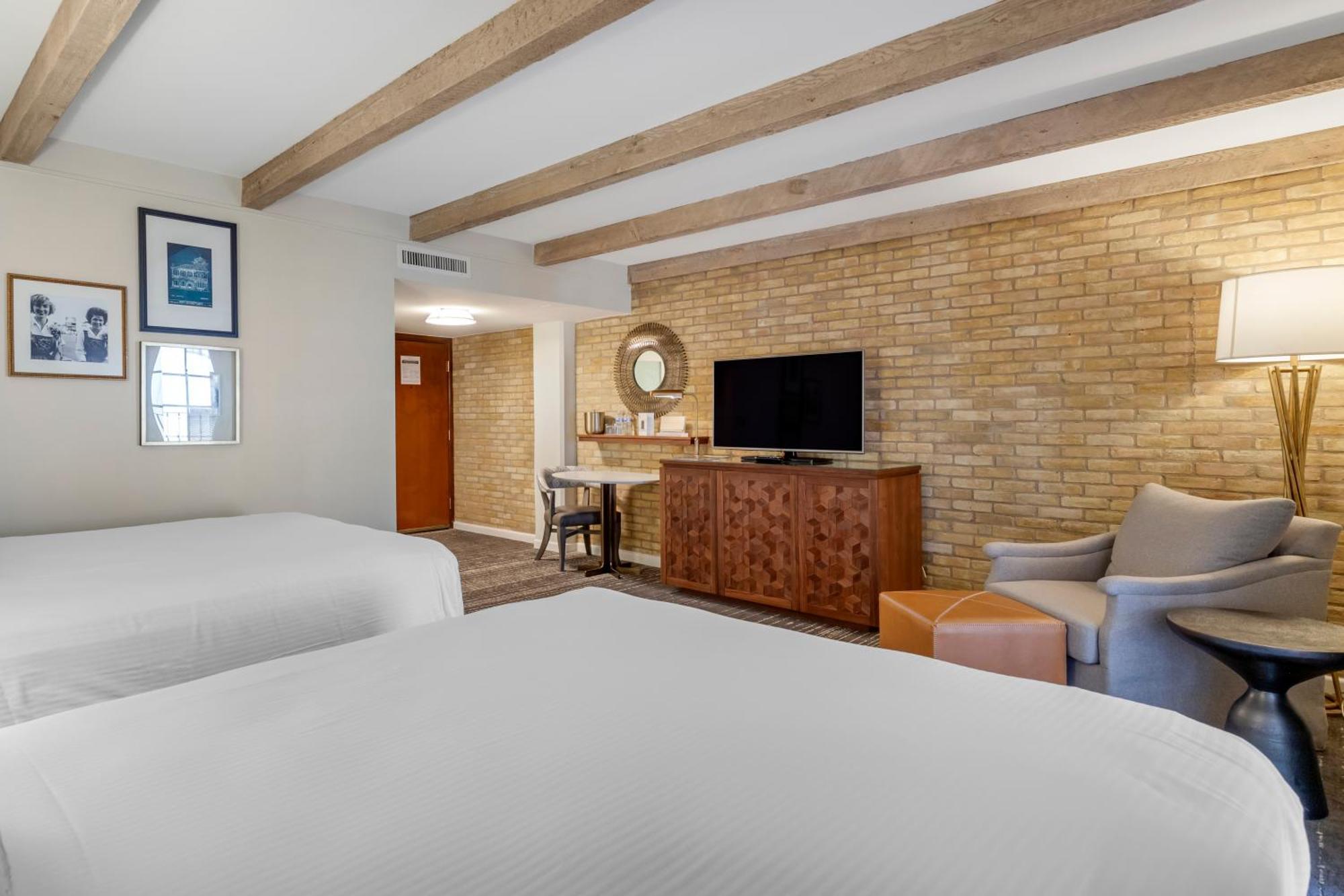 Deluxe Room 2 Queen Beds