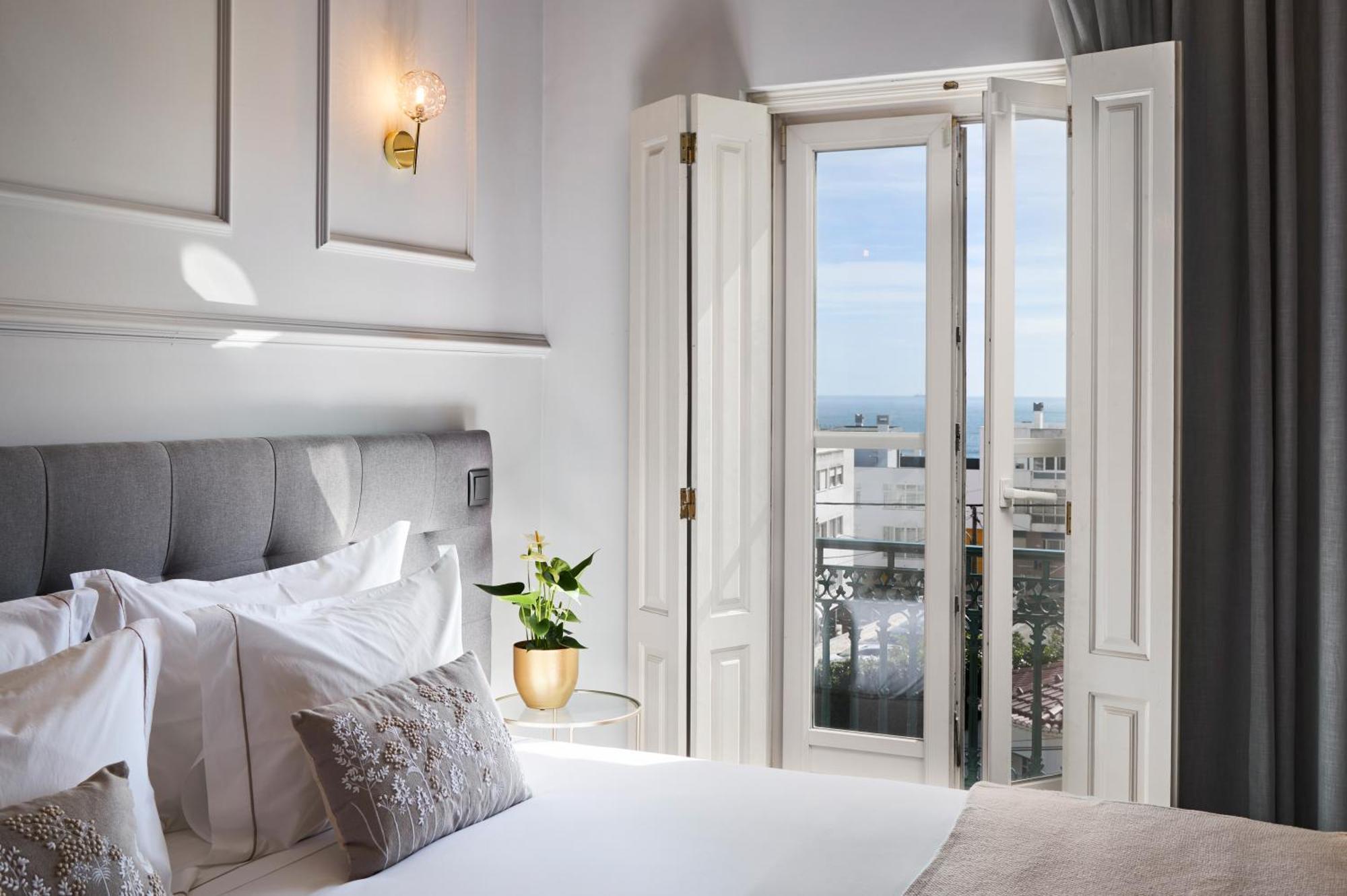 Double Room with Balcony and Sea View