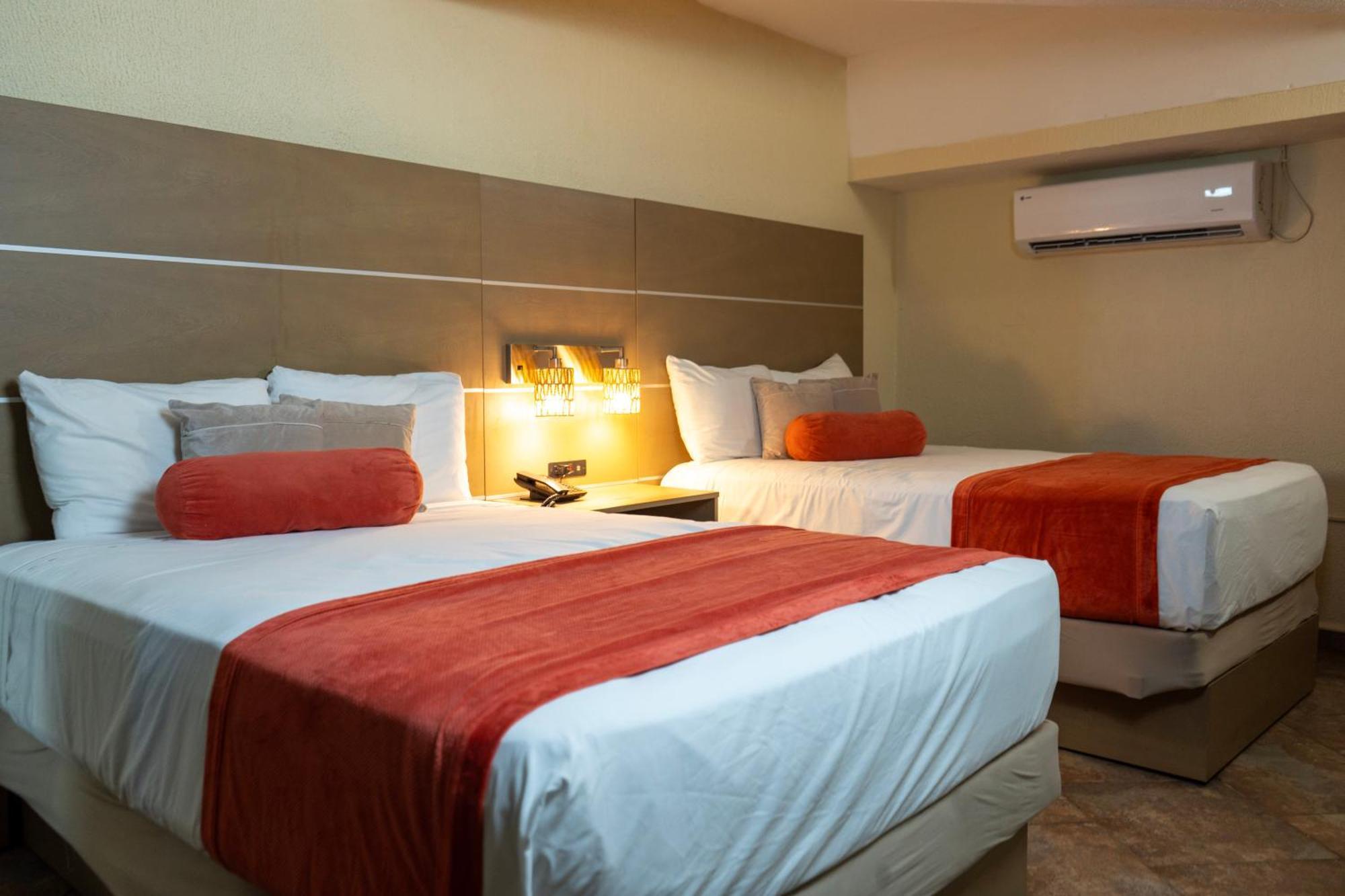 Deluxe Double Room with Balcony and Sea View