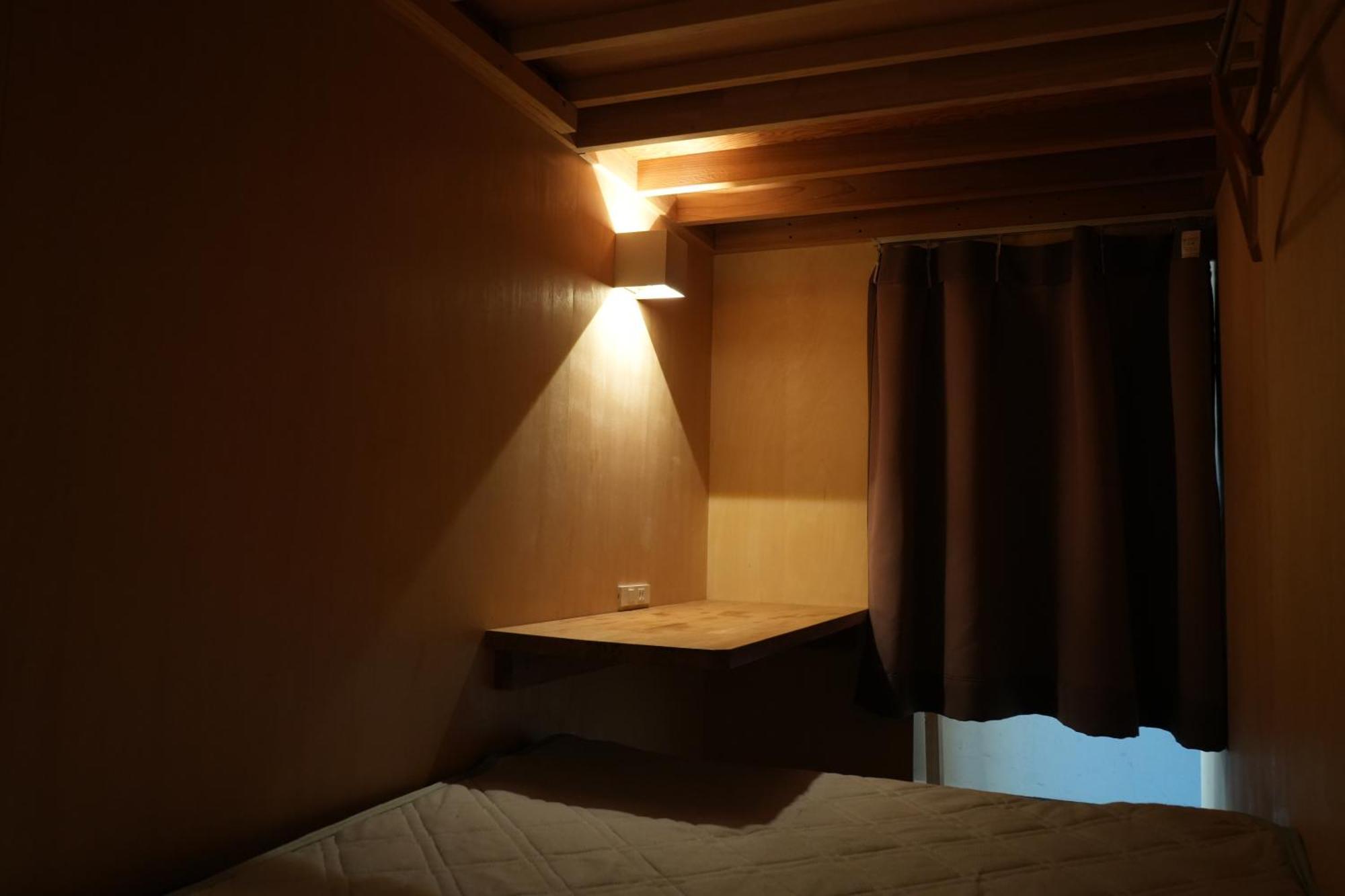 Bunk Bed in 12-Bed Female Dormitory Room with Shared Bathroom - Non-Smoking