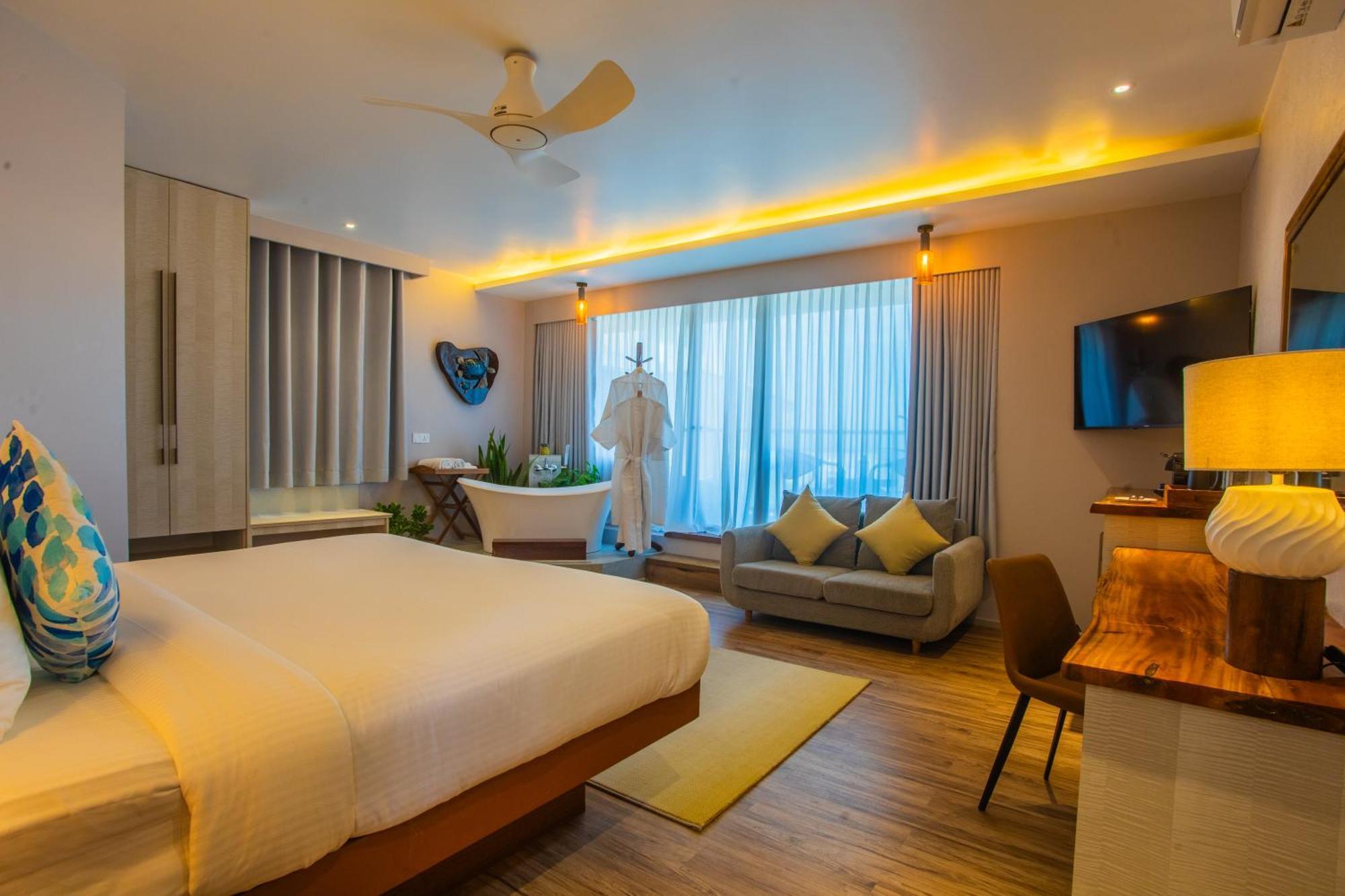 King Suite with Sea View