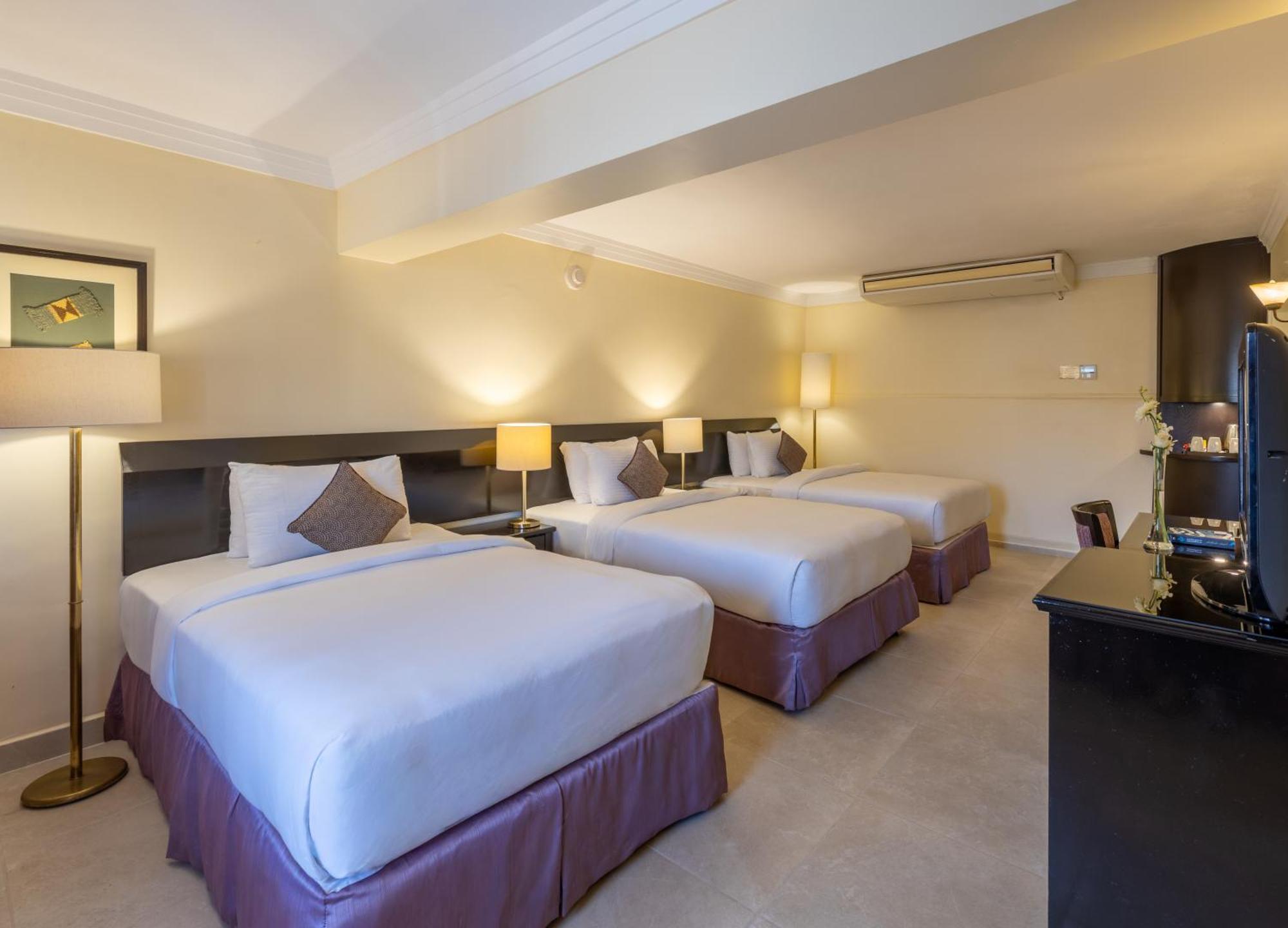 Triple Room