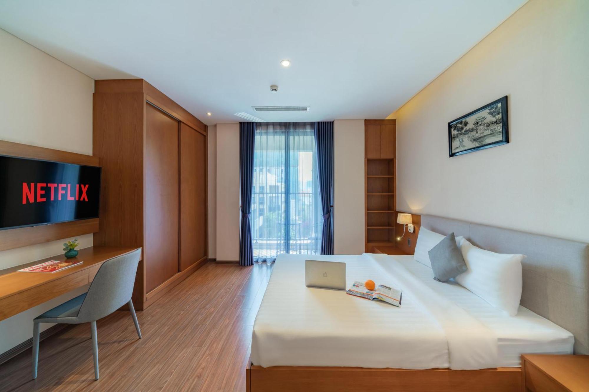 Queen Room with Balcony