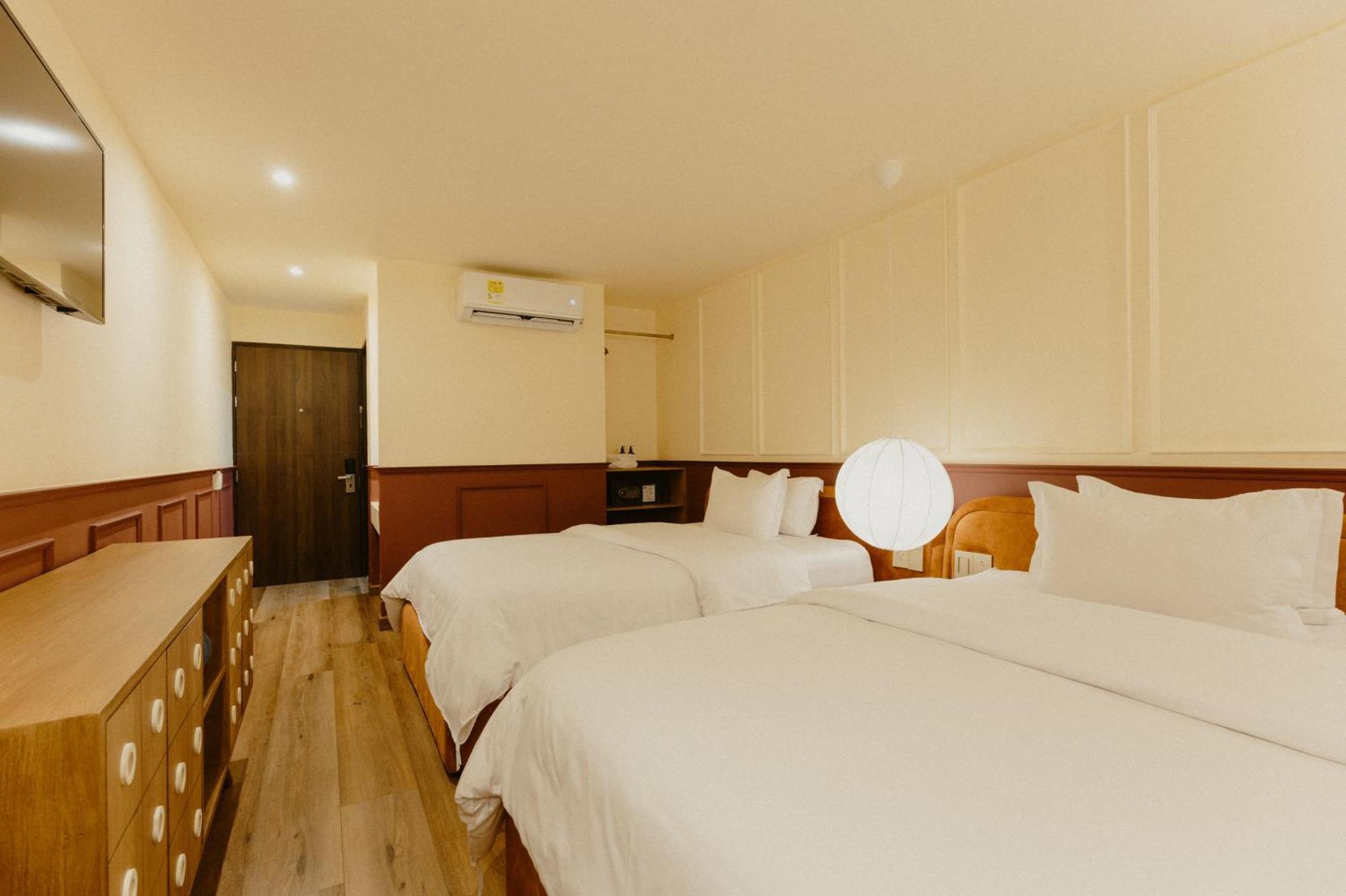 Superior Double Room with Two Double Beds