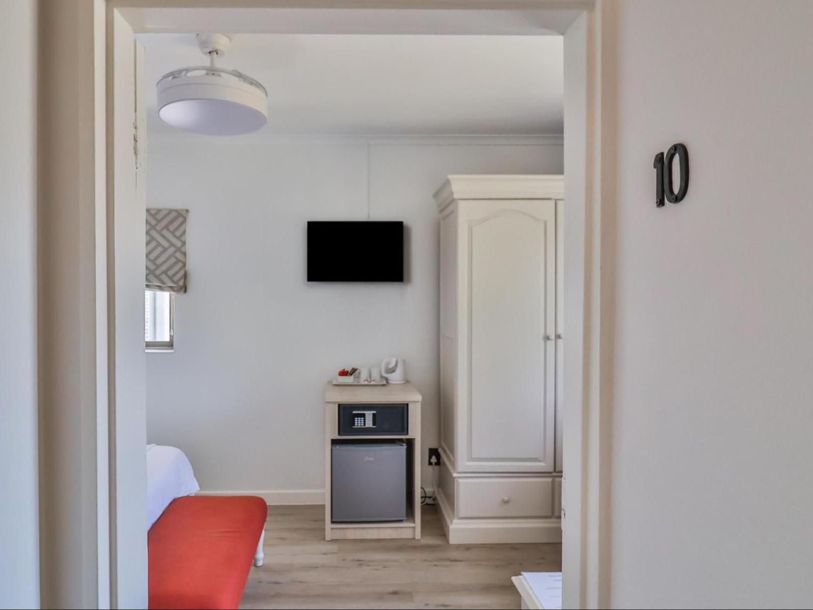 Mountain Facing Deluxe First Floor