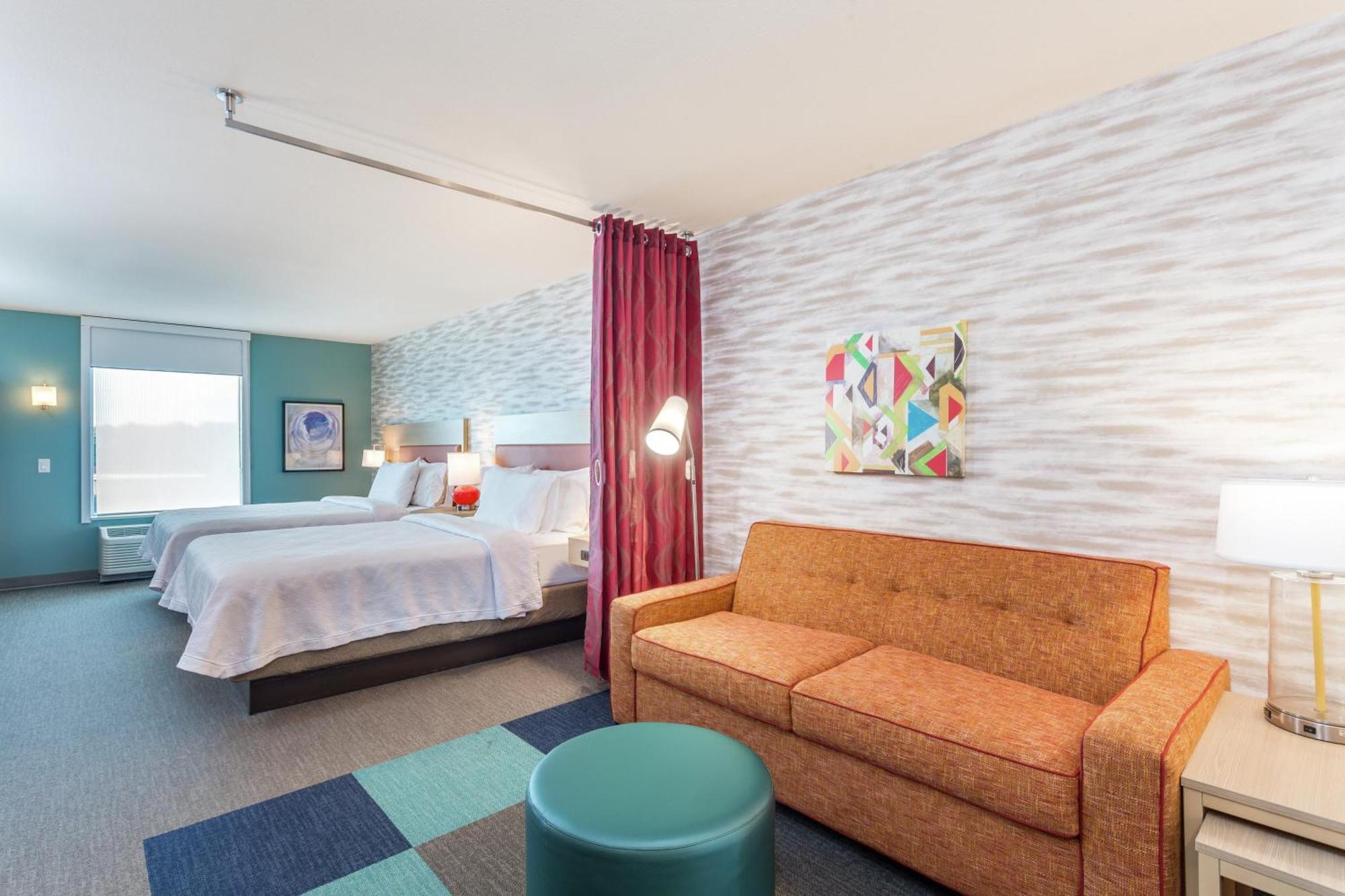 Queen Studio with Two Queen Beds - Non-Smoking