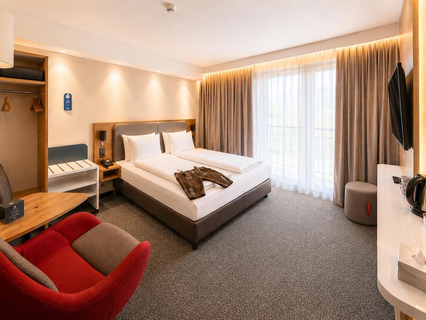 Standard Queen Room - Accessible