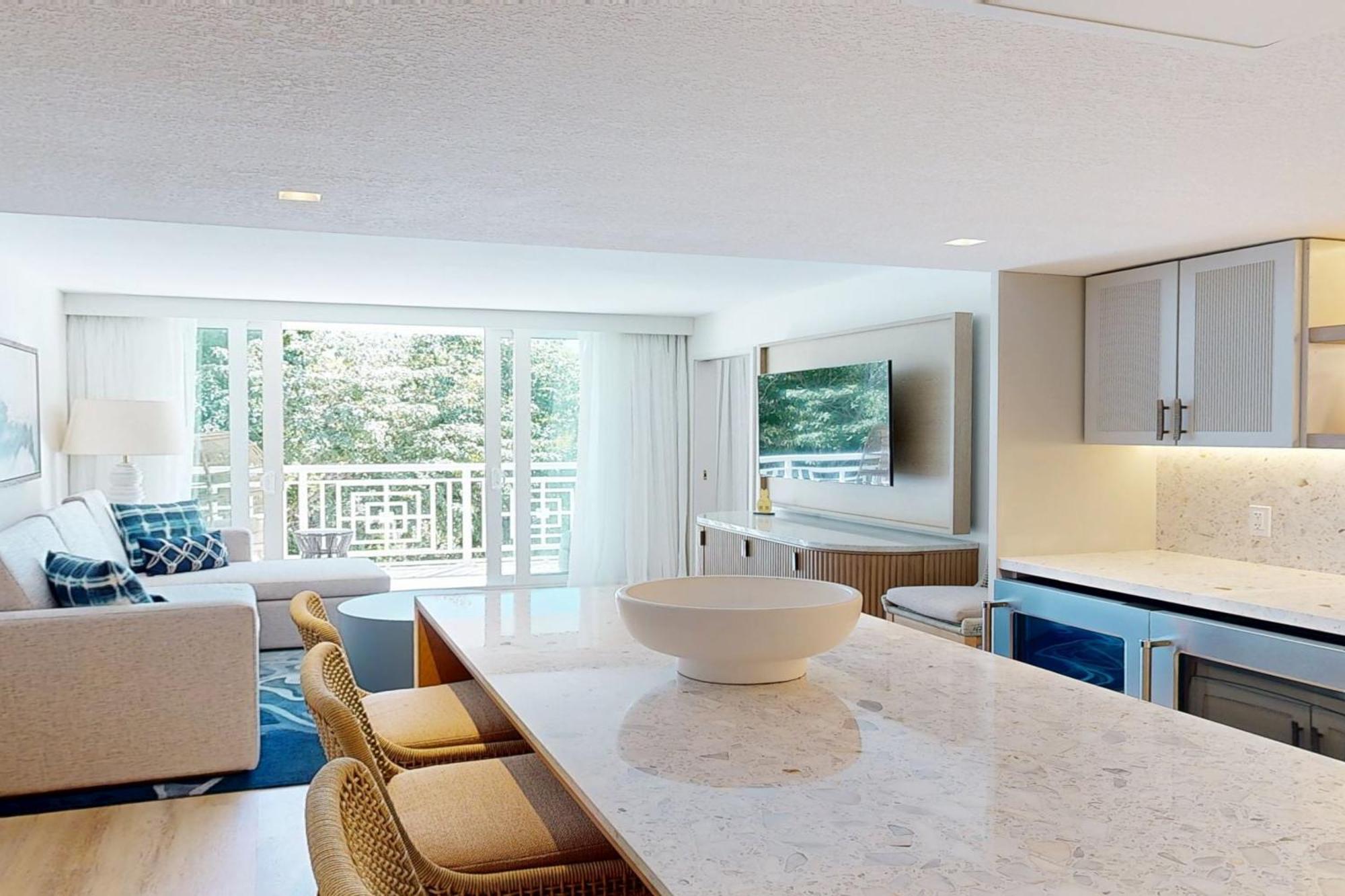 One-Bedroom Paradise Suite Kitchenette